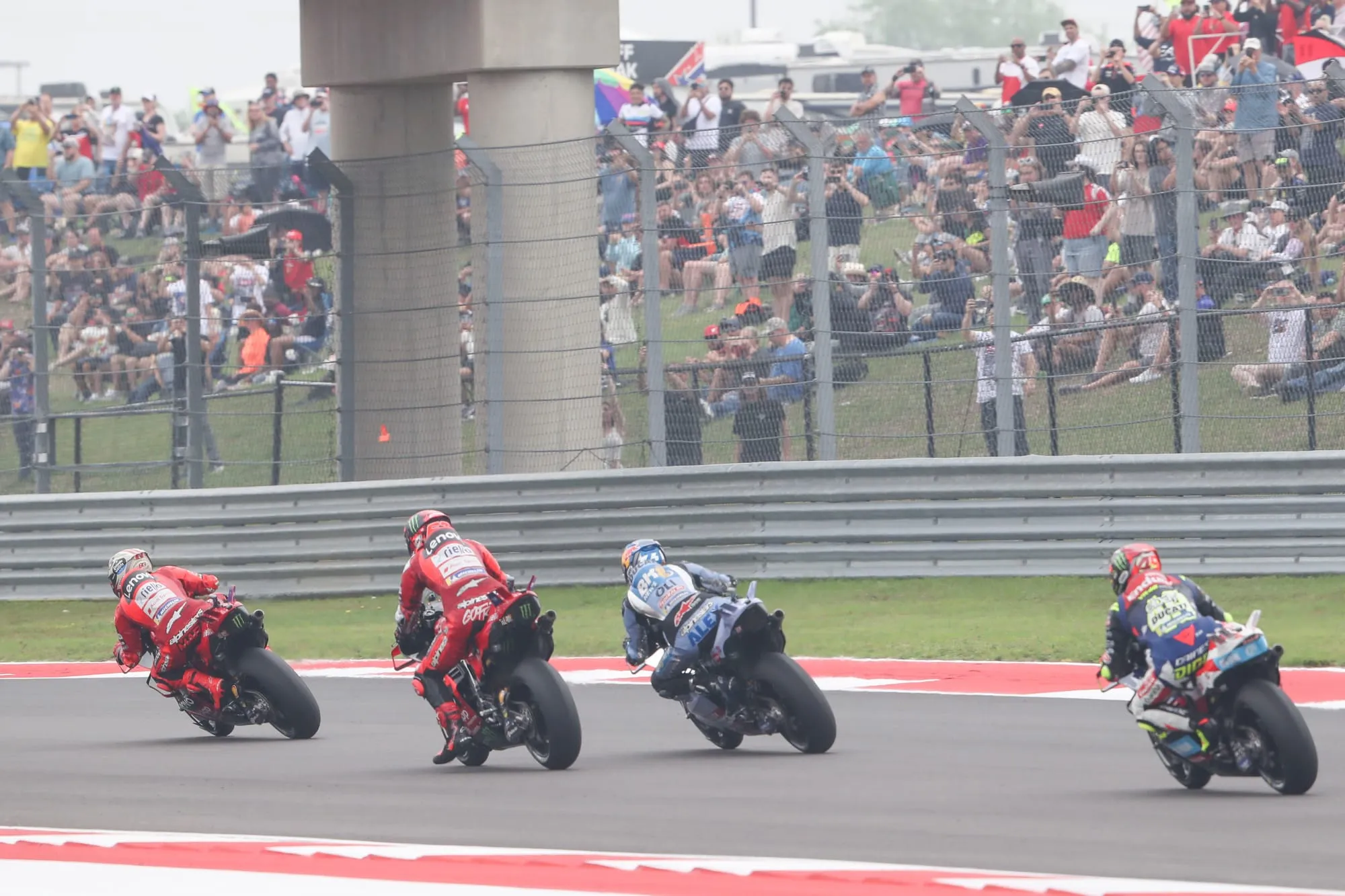 MotoGP 2025 au Qatar : le duel déterminant entre Marquez et Bagnaia 🔥