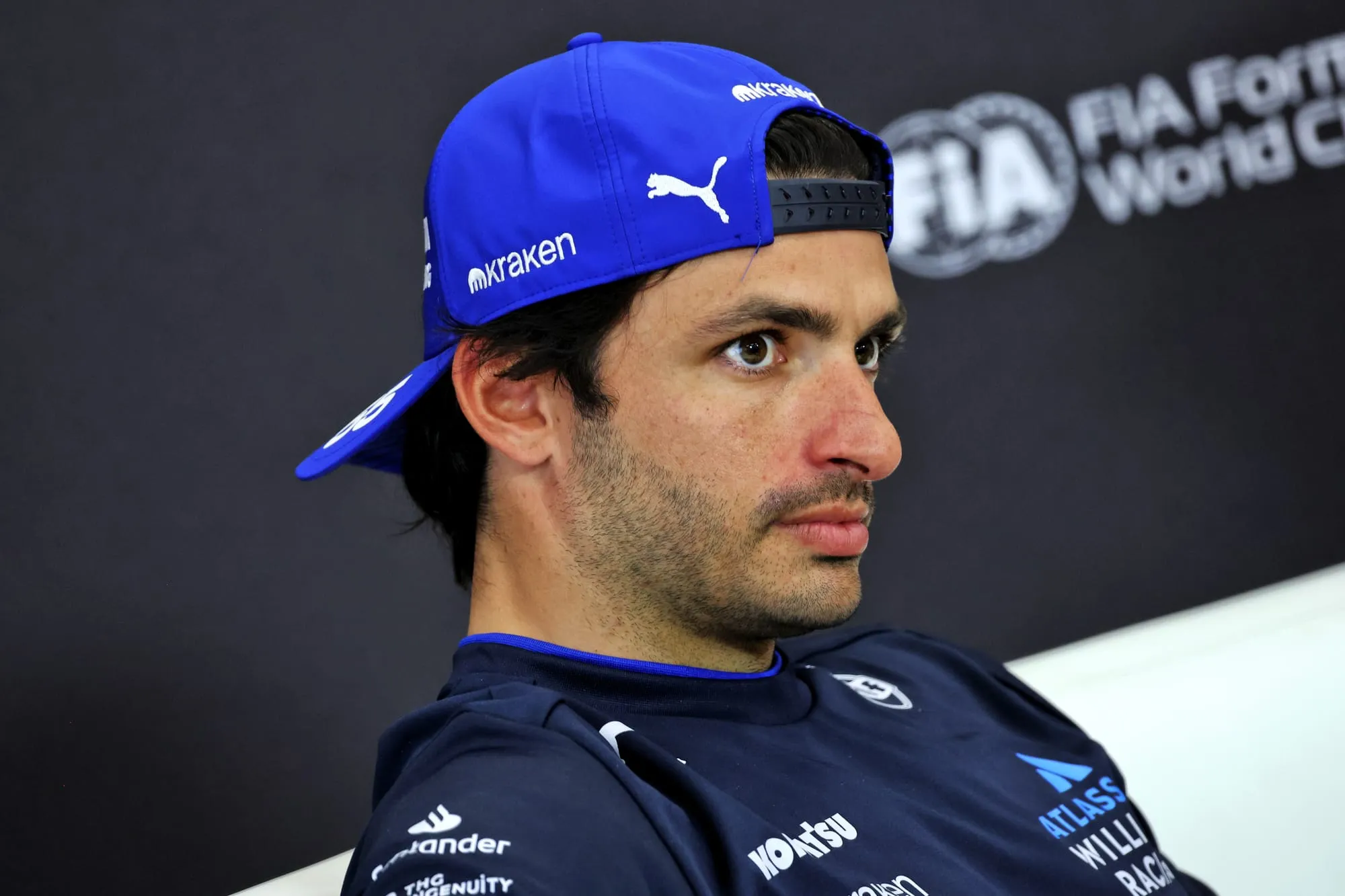 Carlos Sainz dans la tourmente : Retour sur une amende polémique en Formule 1 🏎️💸