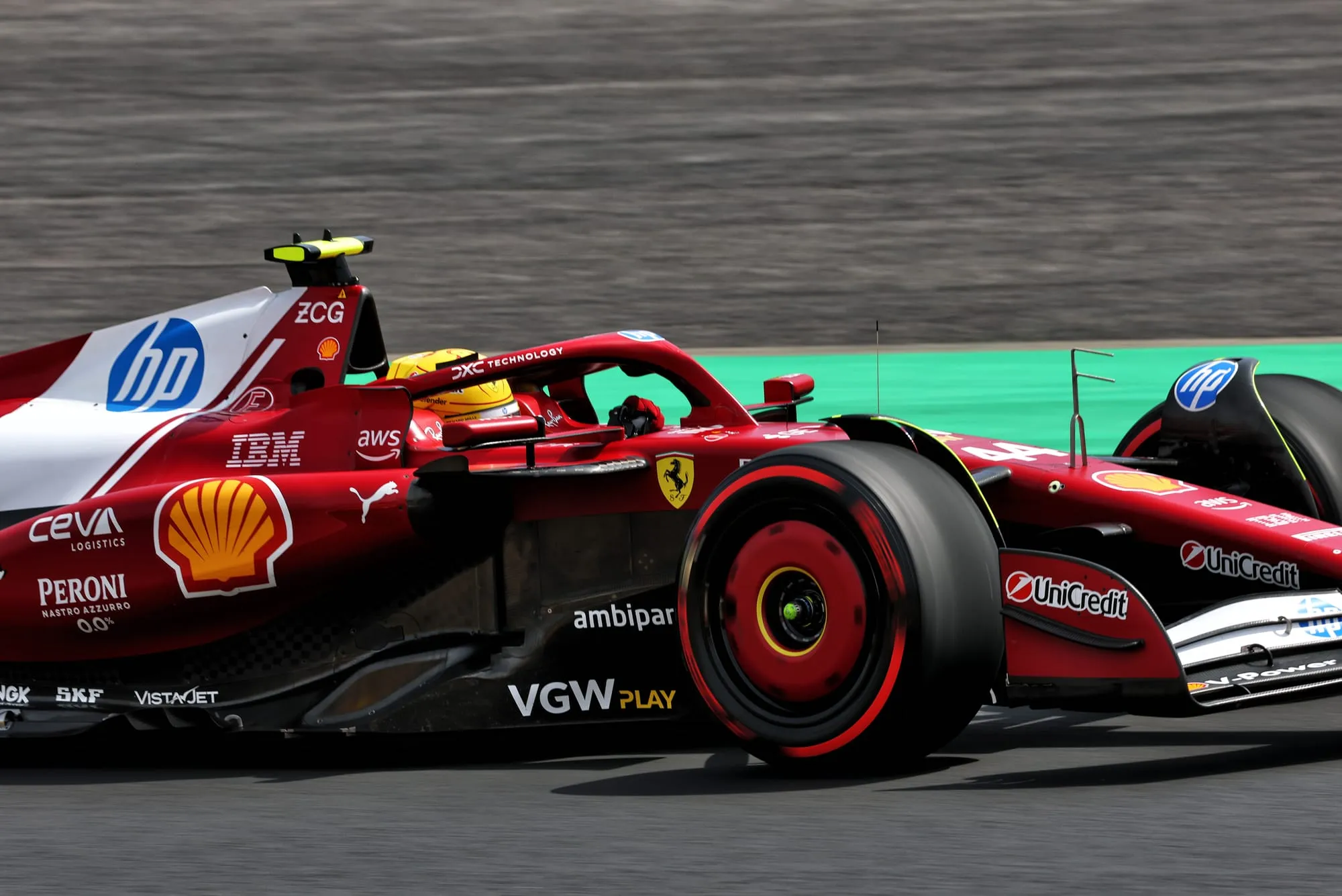 Ferrari dévoile son nouveau plancher : Hamilton enfin prêt à rattraper Leclerc ? 🏎️🔥