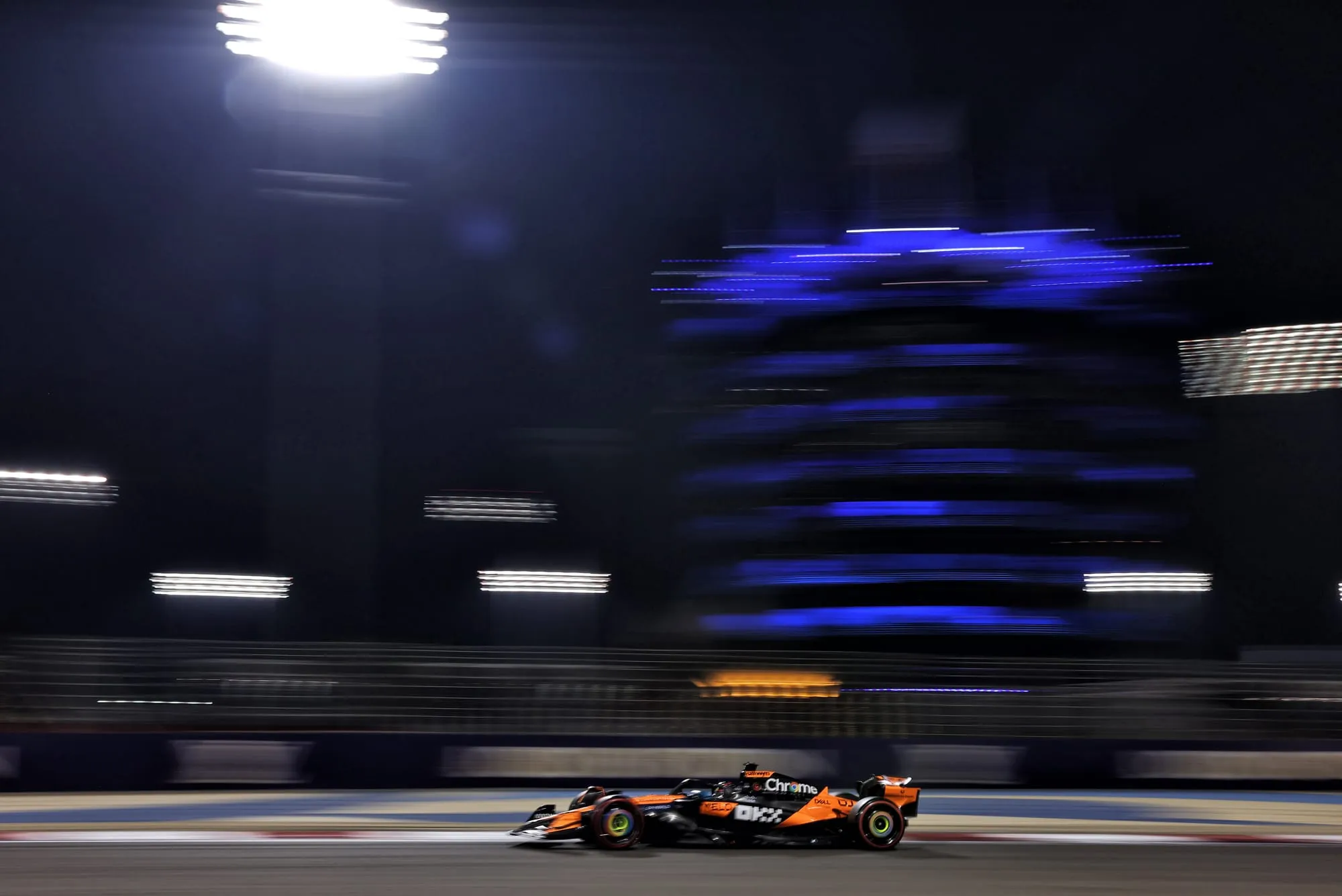 Bahrain GP : McLaren frappe fort aux essais libres et domine ses rivaux 🏎️💨