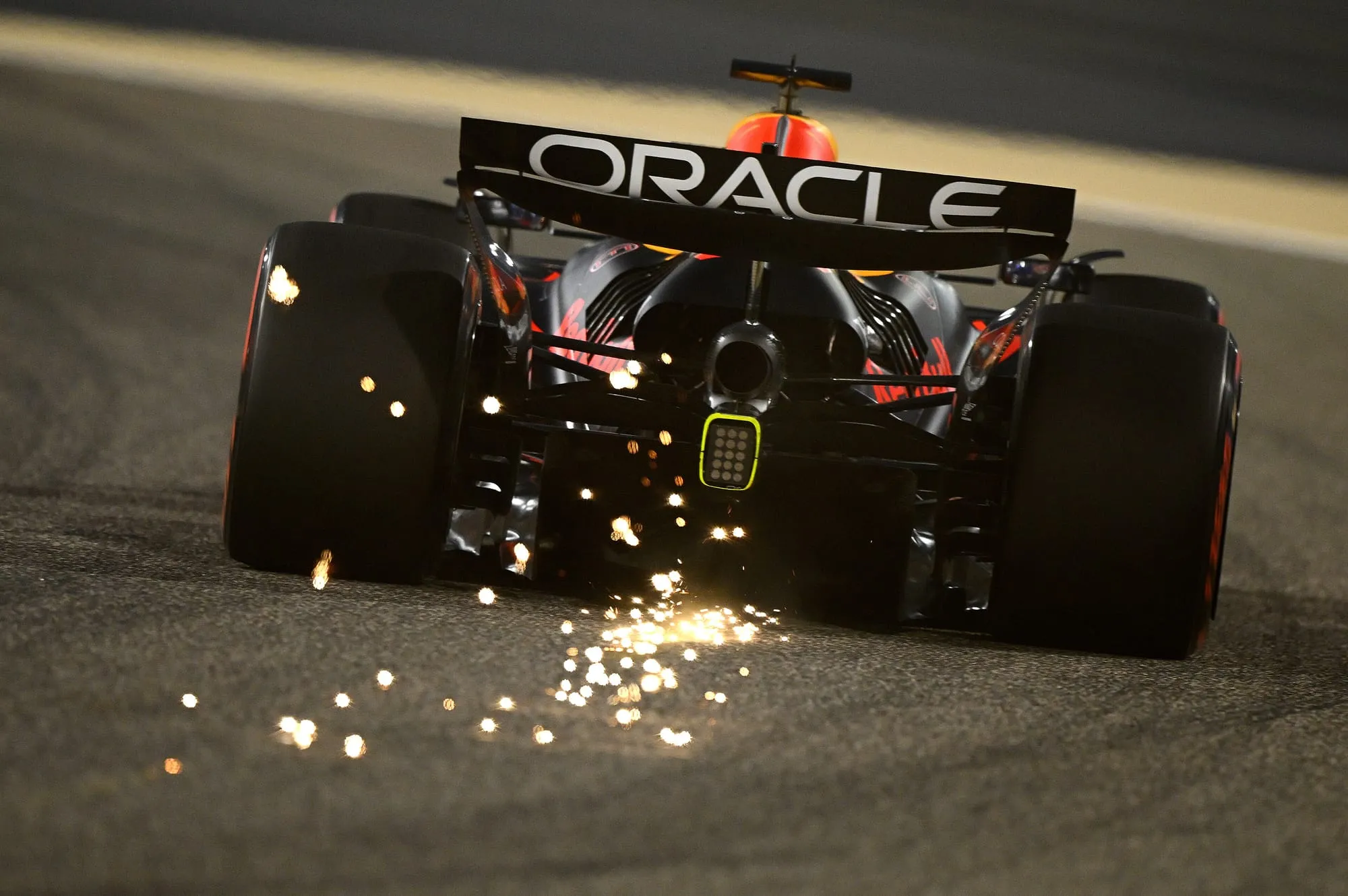 😱 Verstappen et Red Bull en difficulté : McLaren sur le point de dominer à Bahreïn ?