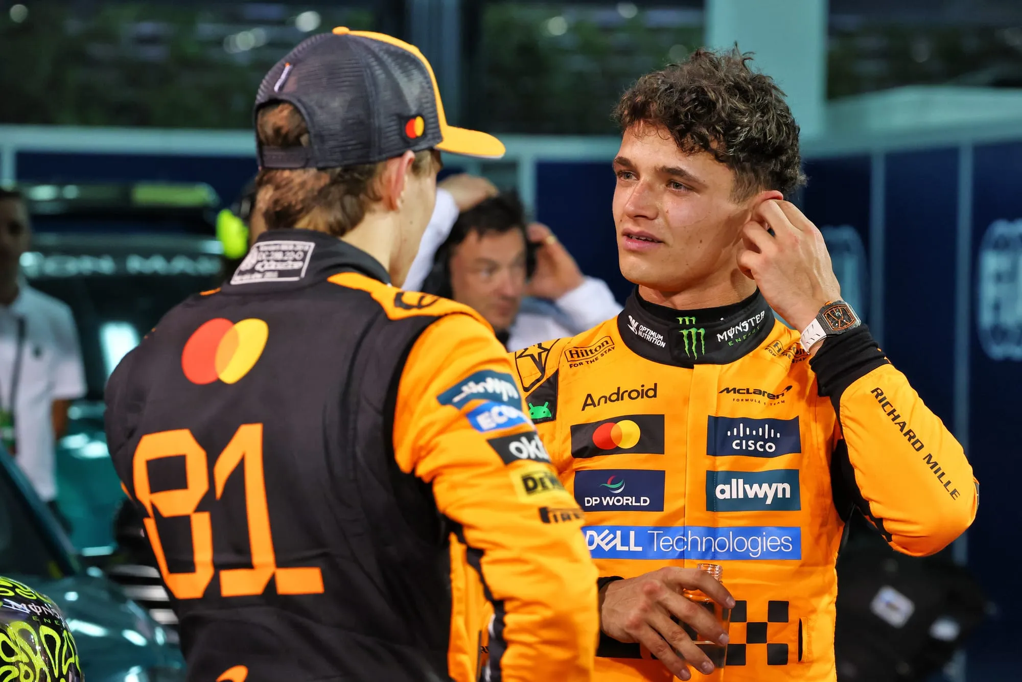 Ascension fulgurante d'Oscar Piastri : Le pilote prodige qui éclipse Norris à Bahreïn 🏎️✨