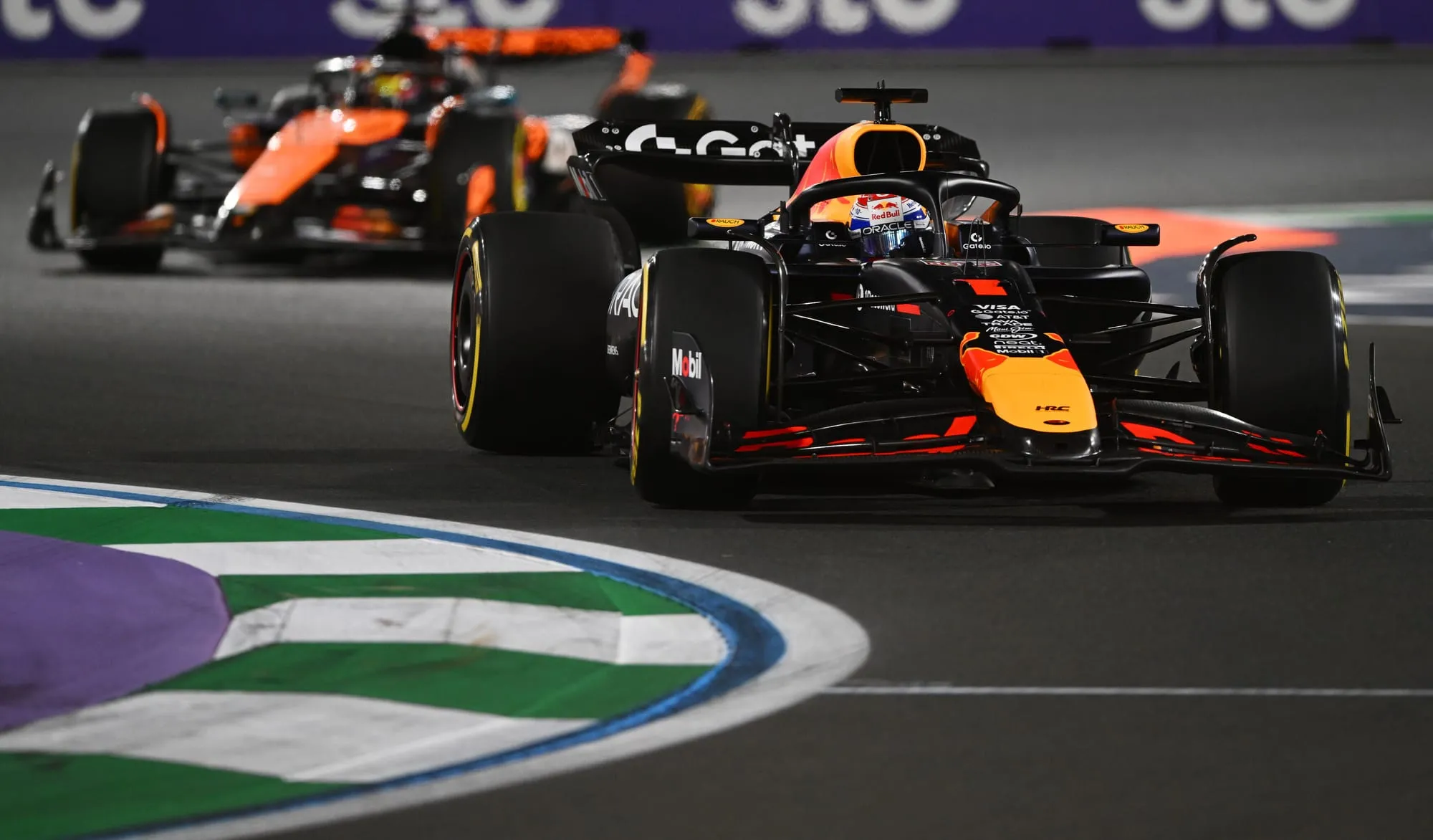 Victoire surprise de Piastri face à Verstappen : Retour sur le GP d'Arabie Saoudite 🏆🏁
