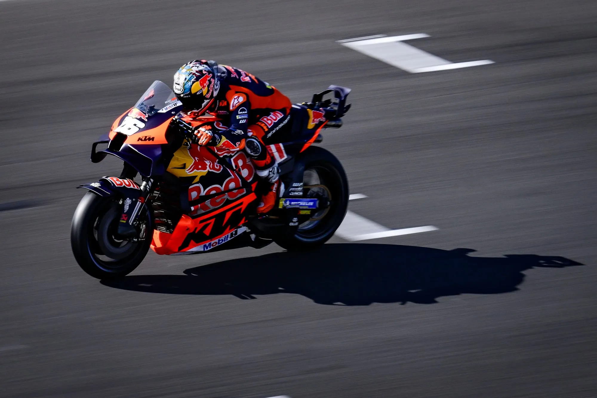 Pourquoi l'absence de wildcard en MotoGP accentue les doutes autour de KTM 🔥🏍️