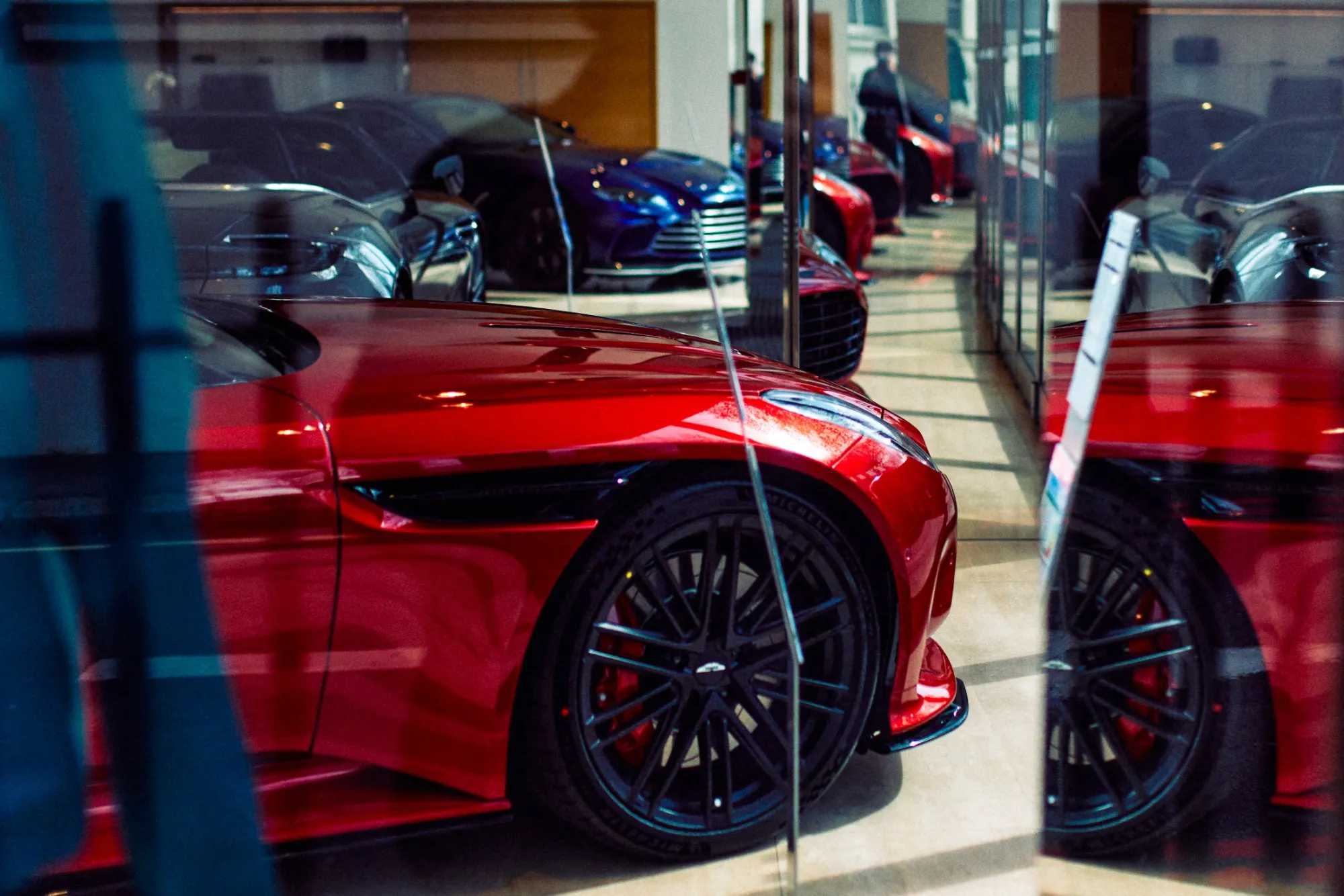 Aston Martin s'adapte aux défis des tarifs américains pour relancer ses performances