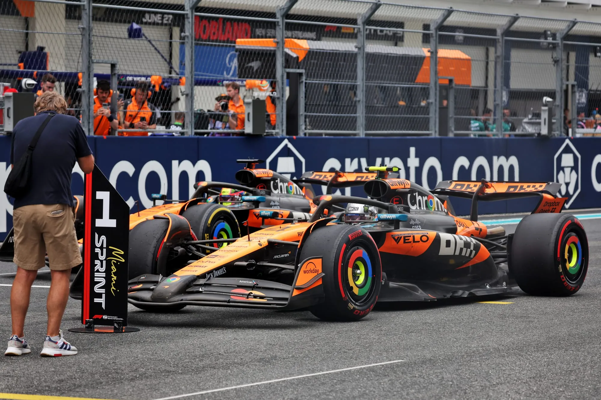 🏎️ Duel sous tension à Miami : Comment Norris a triomphé face à Piastri dans une course au suspense total