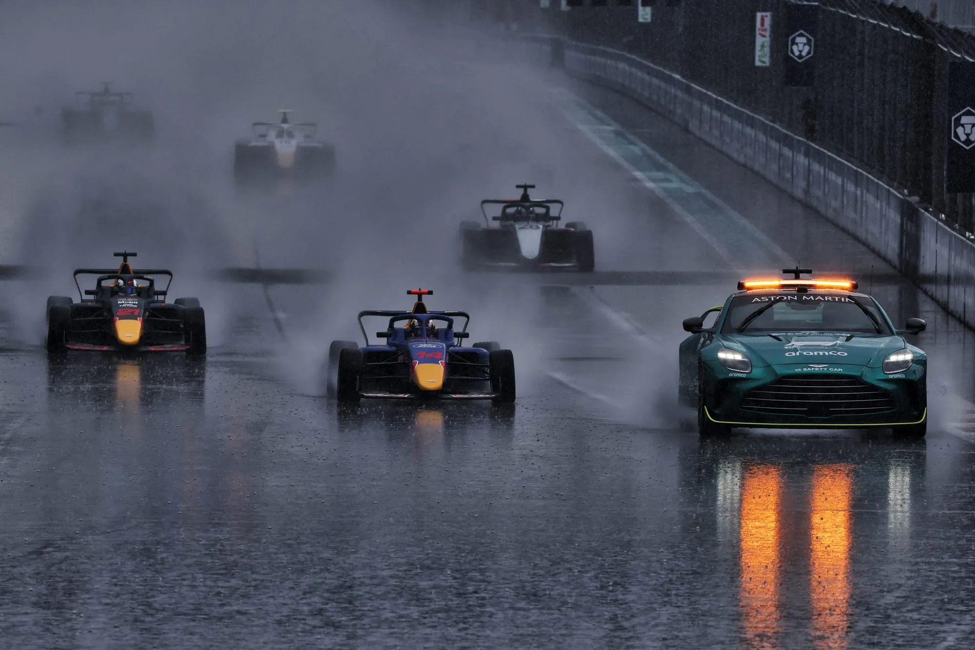 ⚡️ Orage sur Miami : la menace d'un report plane sur le Grand Prix de F1 !