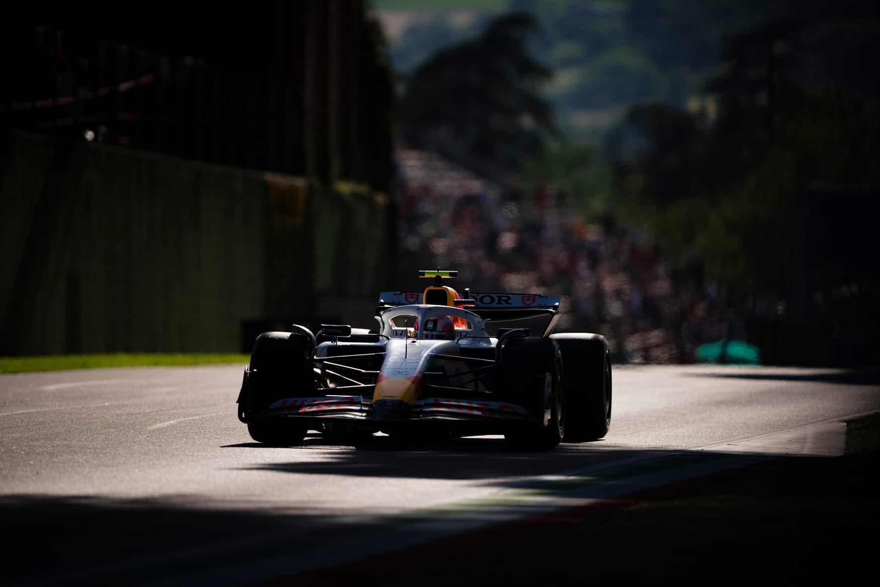 La valse des pilotes chez Red Bull : quel avenir pour Tsunoda et Lawson ?