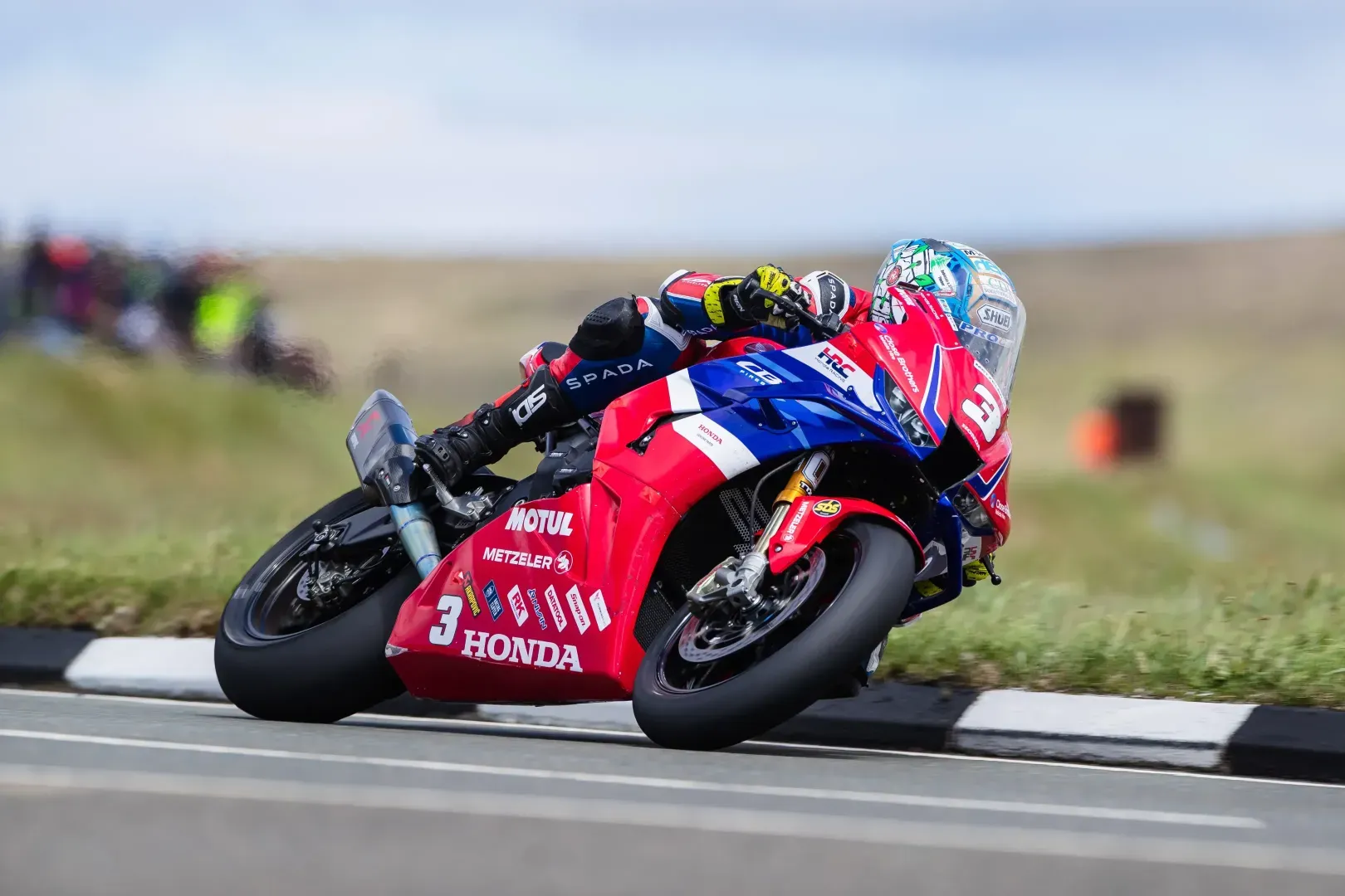 🏍️ Isle of Man TT 2025 : Victoires explosives, records fracassés et émotions intenses !
