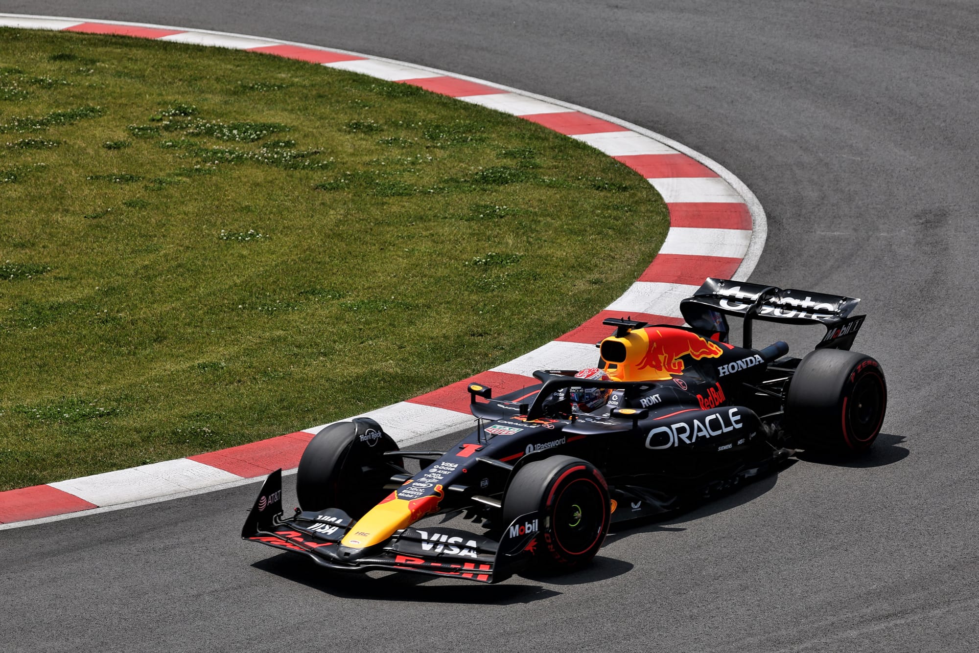 🏎️ GP du Canada 2025 : Verstappen impressionne, Leclerc part à la faute !