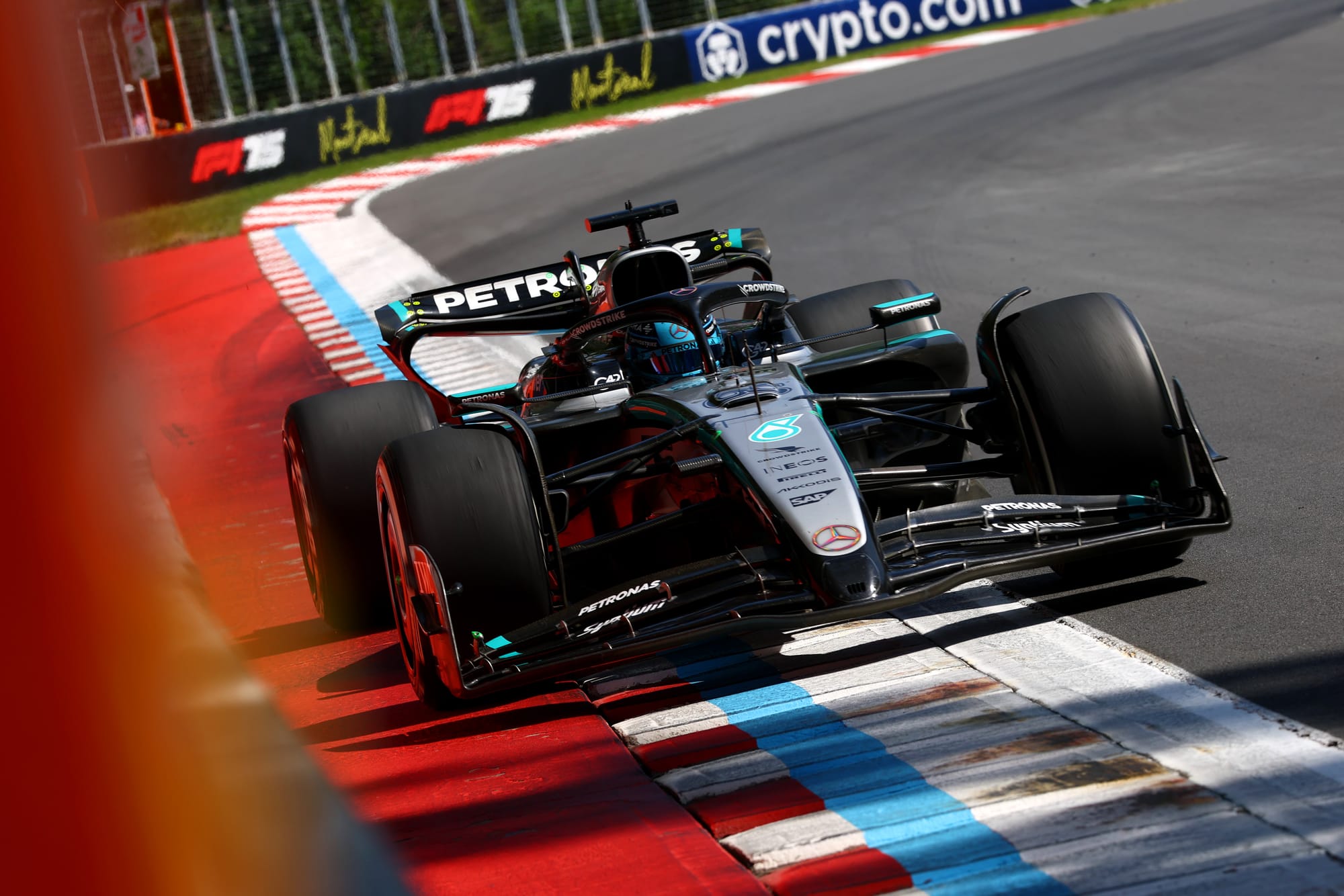 Mercedes en pleine progression avec Antonelli au podium
