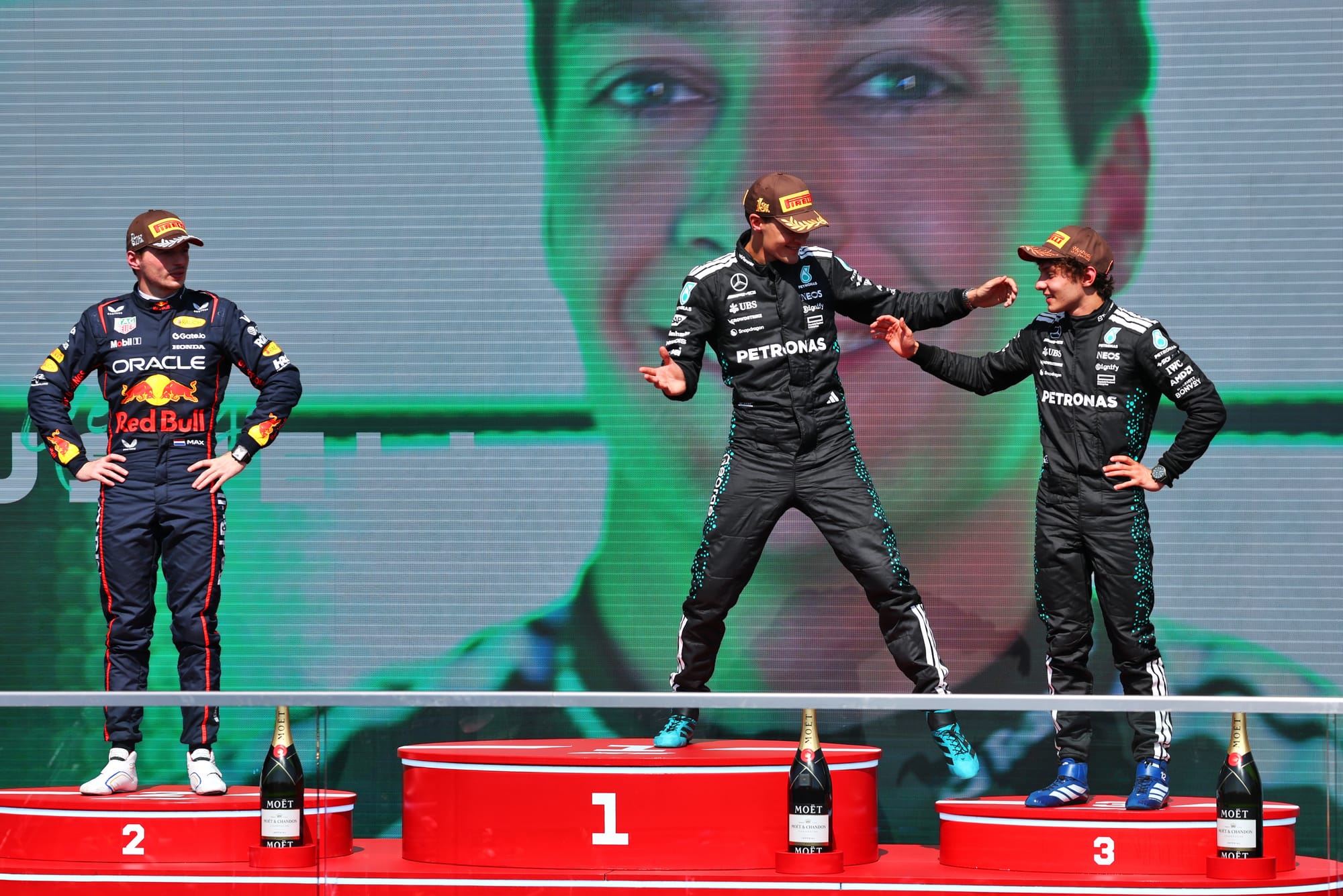 Ce qui se cache vraiment derrière les discussions Verstappen-Mercedes