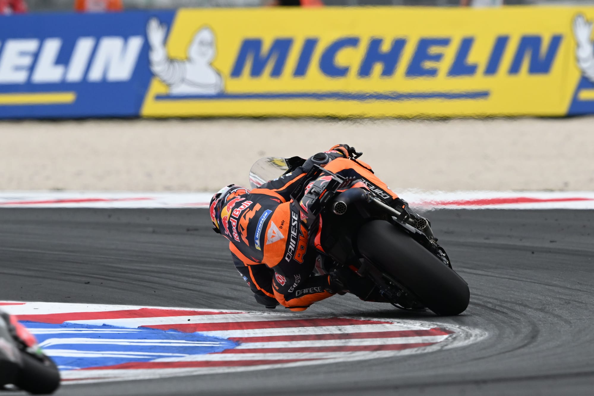 Le Retour Triomphal de Pol Espargaró en MotoGP : L'Incroyable Résilience de KTM face aux Blessures 💪
