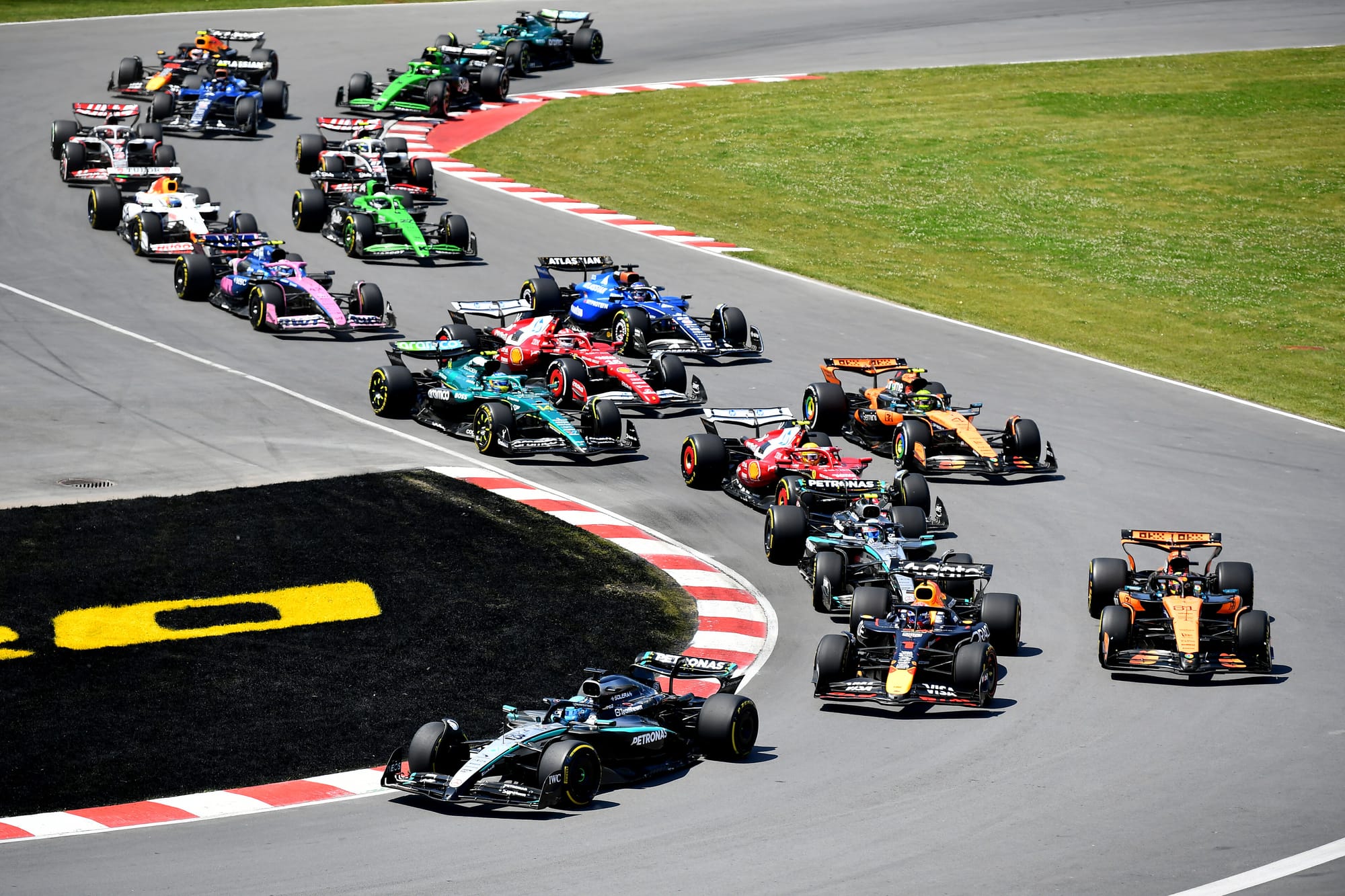 F1 2025 : Bilan des Forces en Présence à mi-saison 🚀 Classement des Performances et Analyse Complète