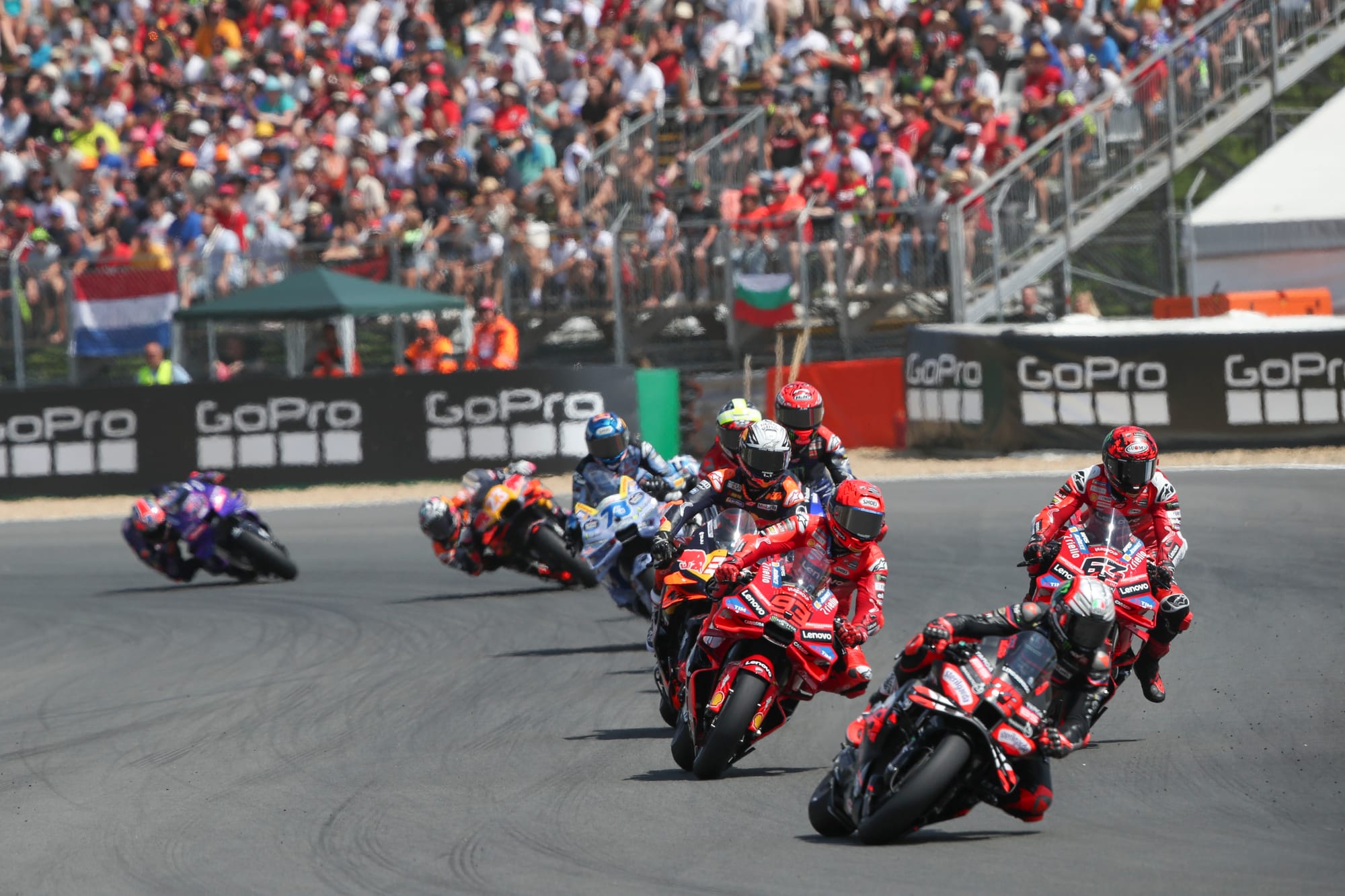 MotoGP Brno 2025 : Classement des pilotes et analyse complète du Grand Prix de République Tchèque 🏁