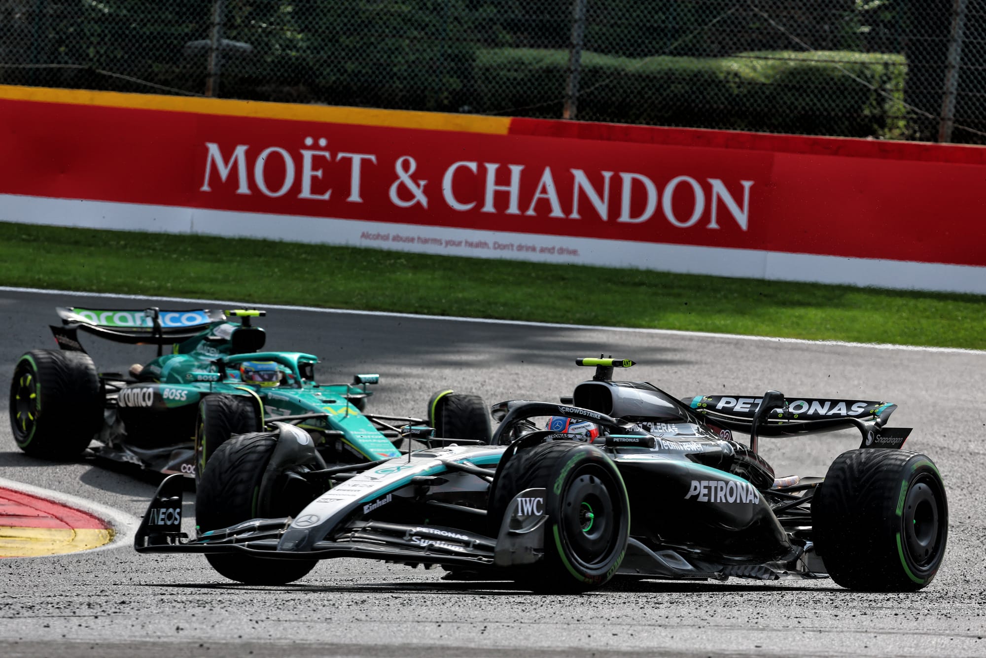 Mercedes organise une réunion cruciale pour comprendre les problÚmes de la voiture