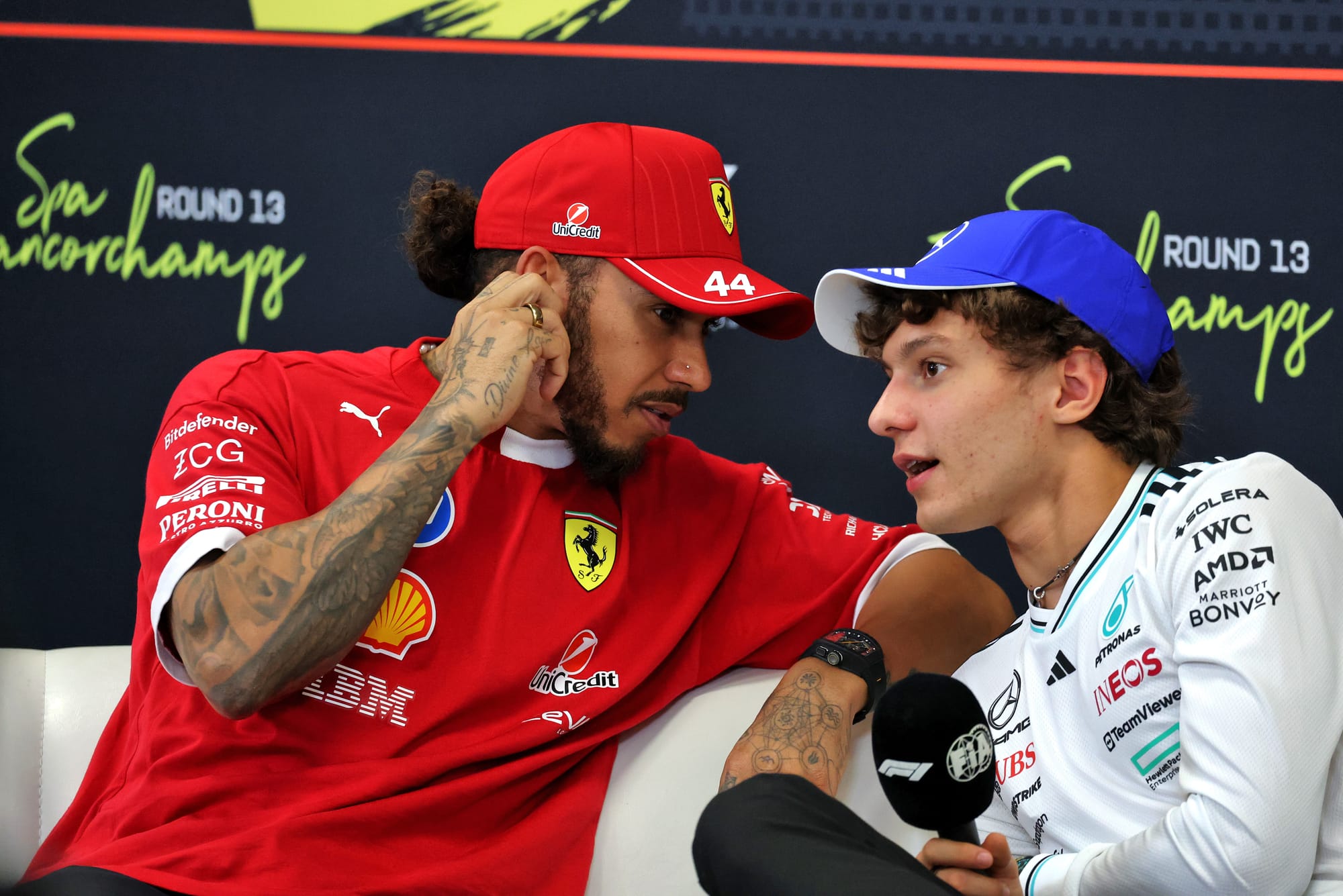 Lewis Hamilton : Le Mentor Inattendu de Kimi Antonelli chez Mercedes 🏎️