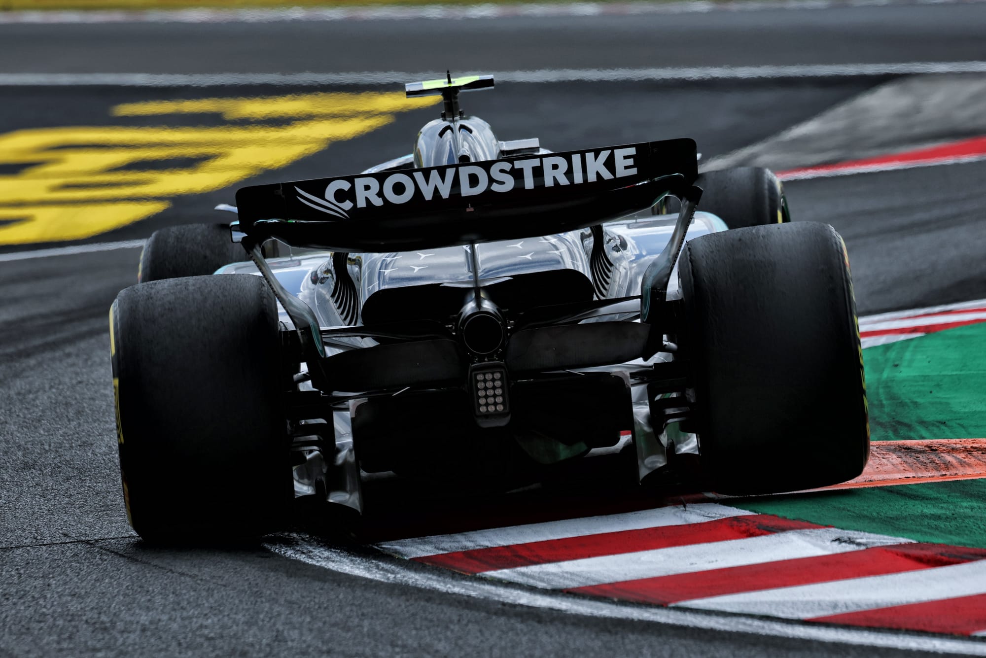 Mercedes F1 : Comment un Changement Radical de Suspension Redonne Espoir face à la Crise 🚀