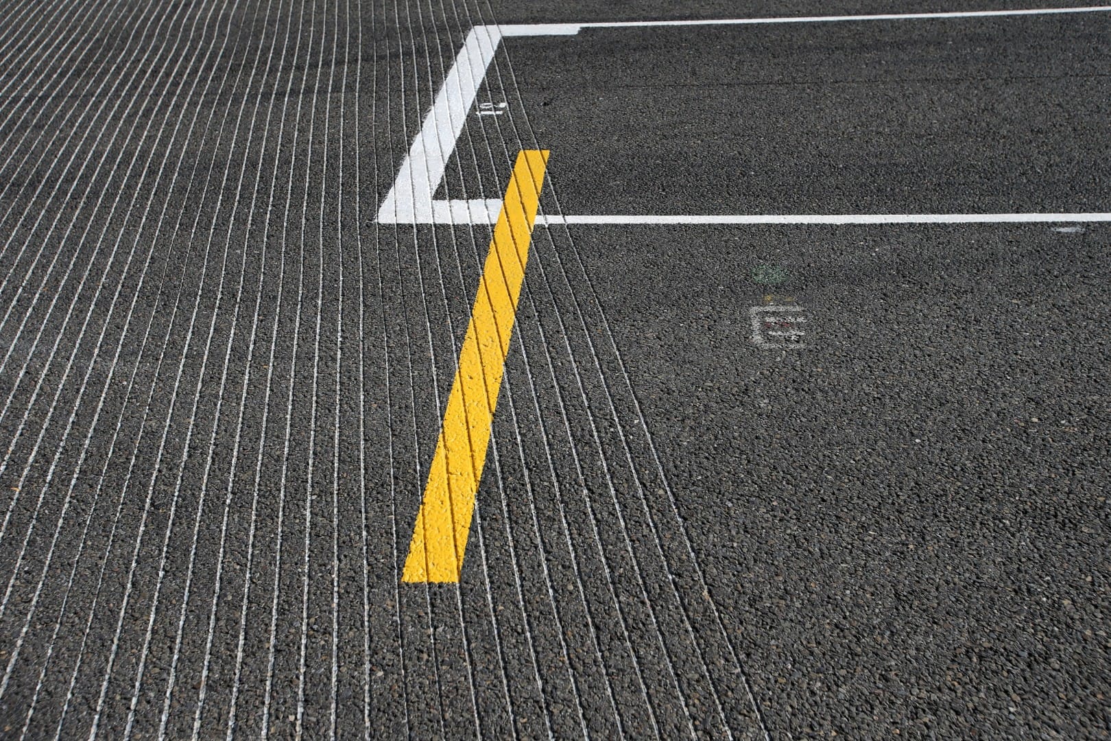 Solutions techniques et limites des pneus pluie en Formule 1