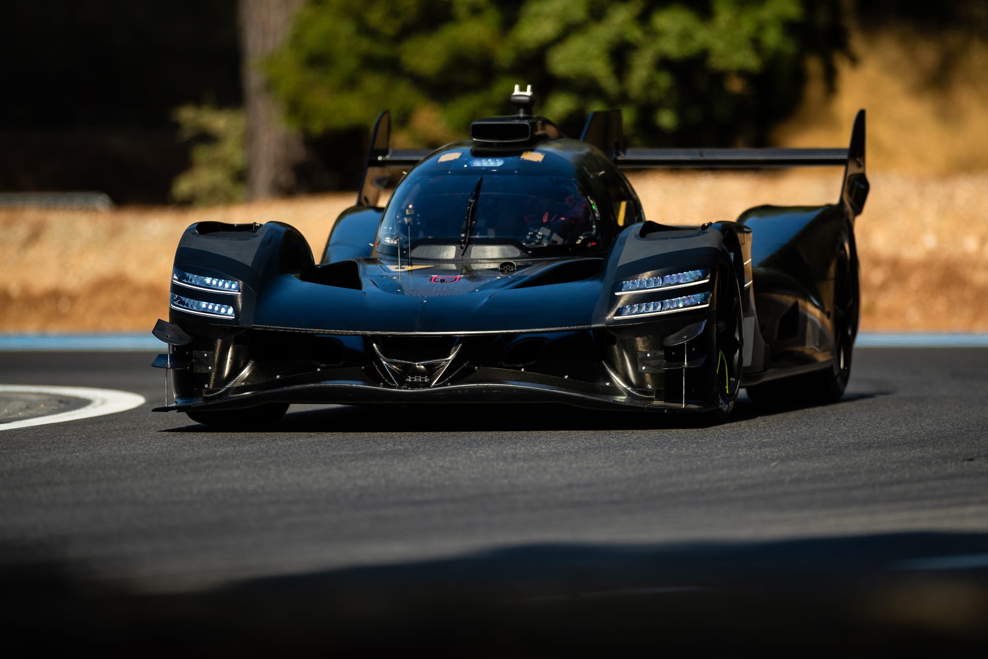 Nouvelle ère pour Genesis Magma Racing : Premiers tests prometteurs pour l'Hypercar GMR-001 🚗💨