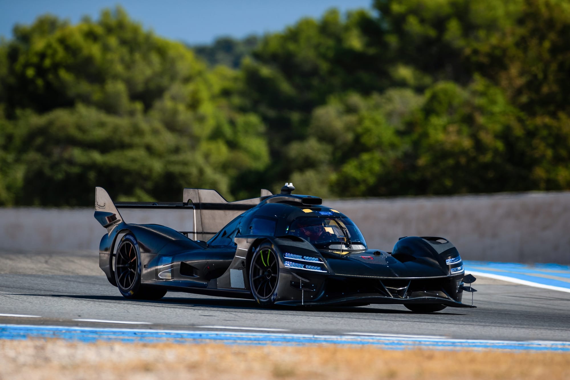 Premières images des tests du nouvel Hypercar Genesis