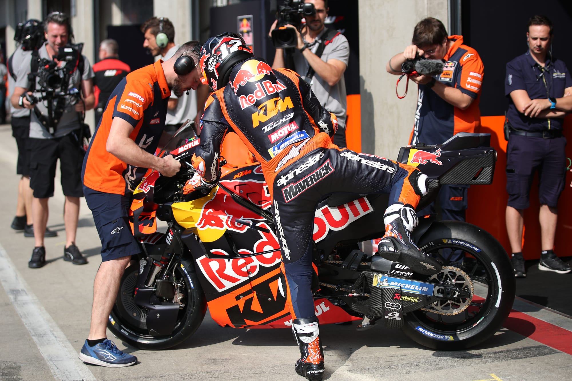 Maverick Vinales : Retour avorté et longue convalescence en MotoGP 🚦