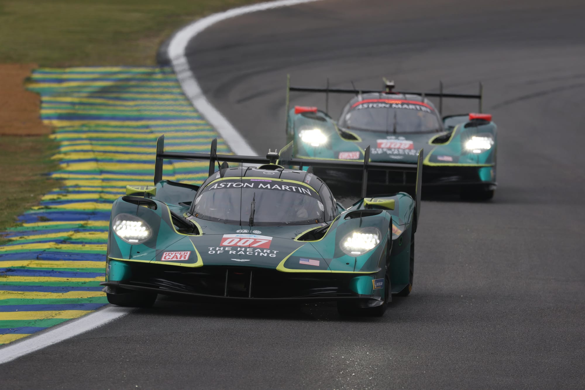 Aston Martin Valkyrie : premières participations et homologation innovante