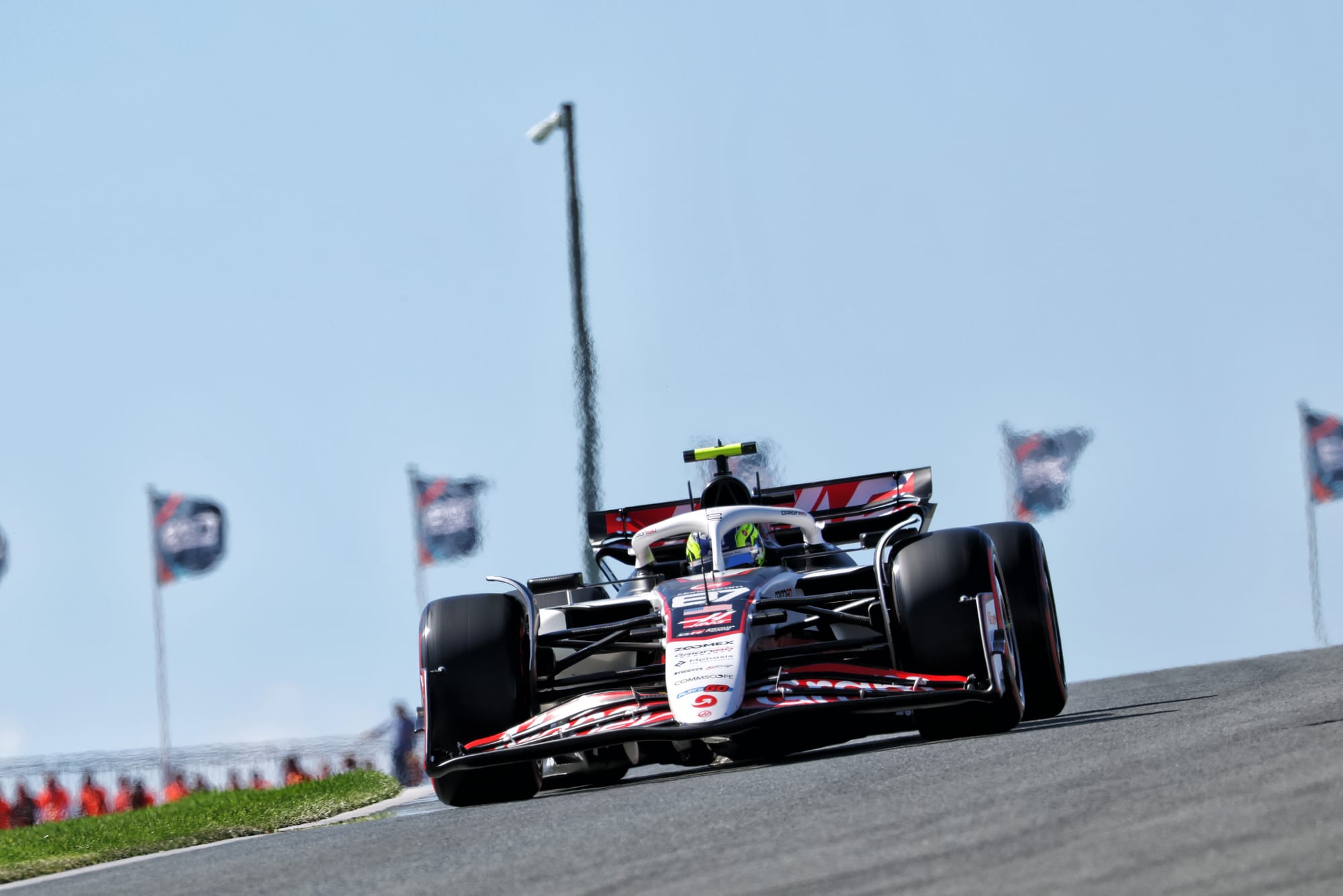 Haas renvoyée devant les commissaires pour une infraction inhabituelle au règlement F1