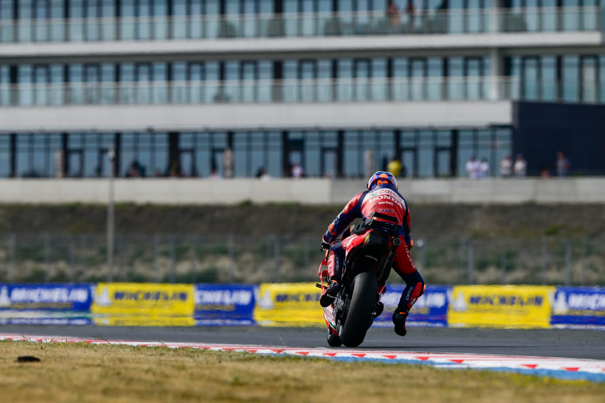 L'avenir de Honda en MotoGP : enjeux, stratĂ©gies et liste des pilotes pour 2026 đŠ