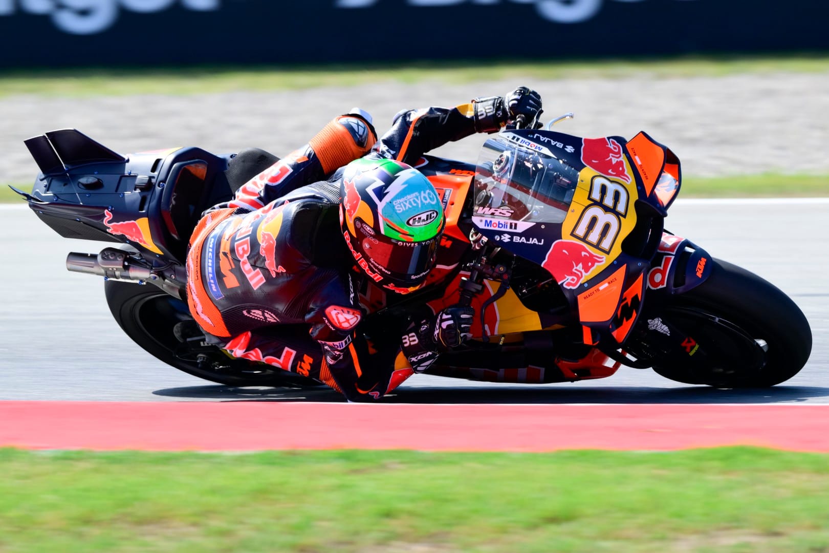 MotoGP Barcelone : KTM Brille, Bagnaia en Difficulté – Analyse Complète du Vendredi