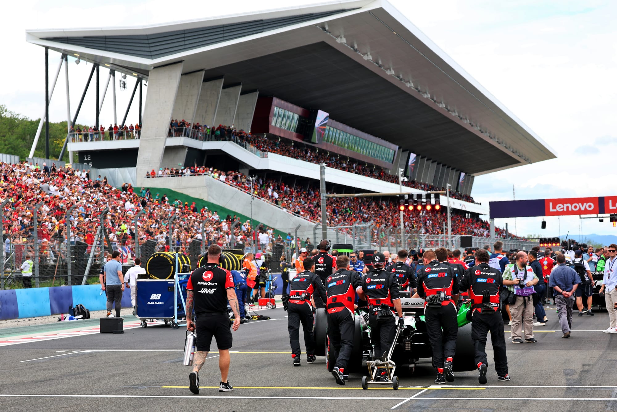 Retour manqué des V8 en F1 : quels enjeux pour l'avenir de la formule reine ?