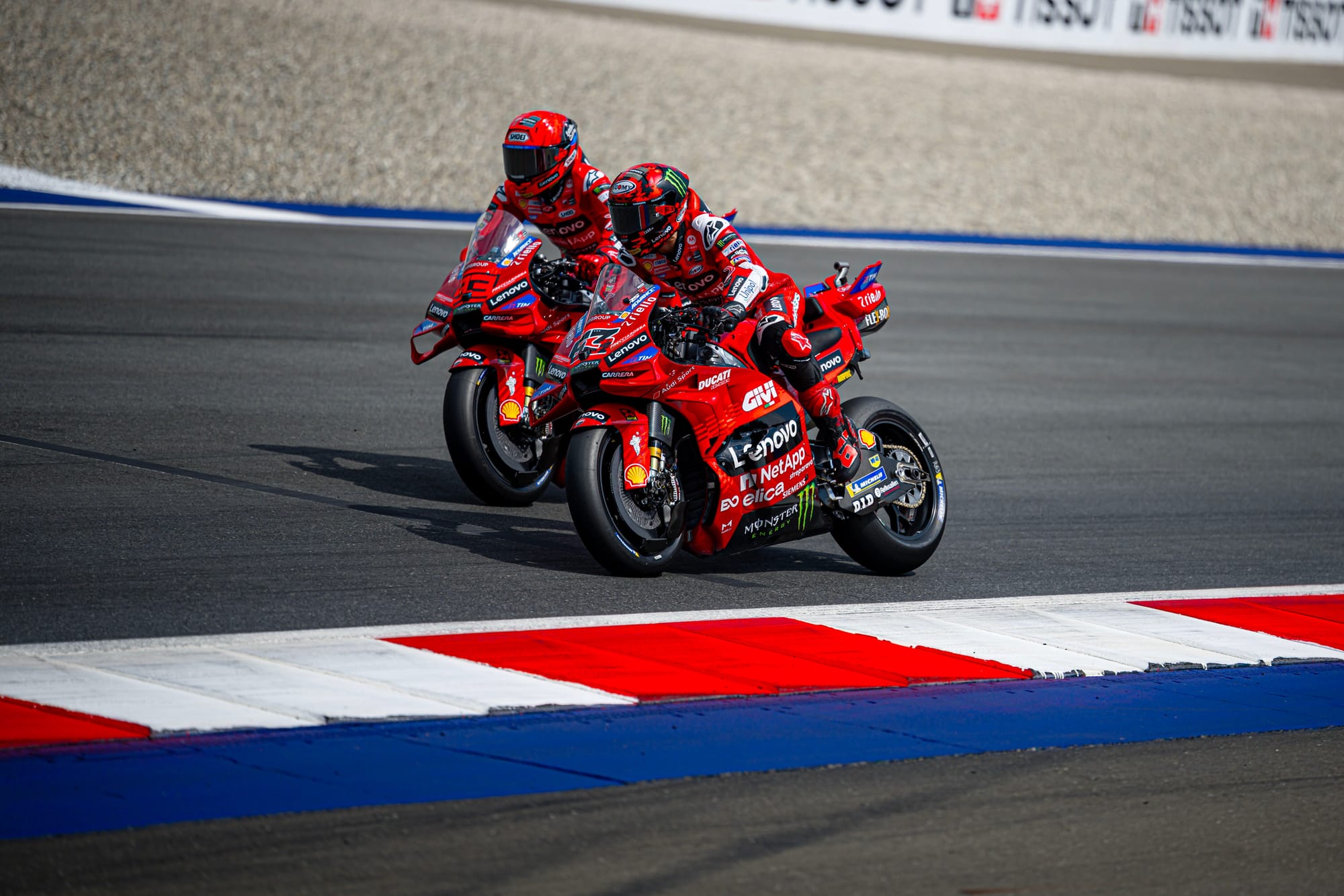Marc Márquez : Solidaire de Bagnaia, Ambitions et Défis chez Ducati 🚦