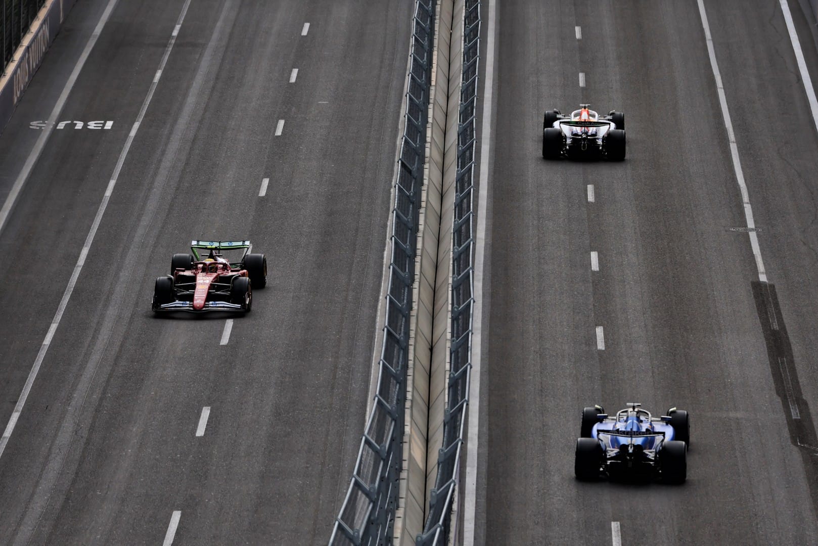 Effet d'aspiration sur la ligne droite à Bakou