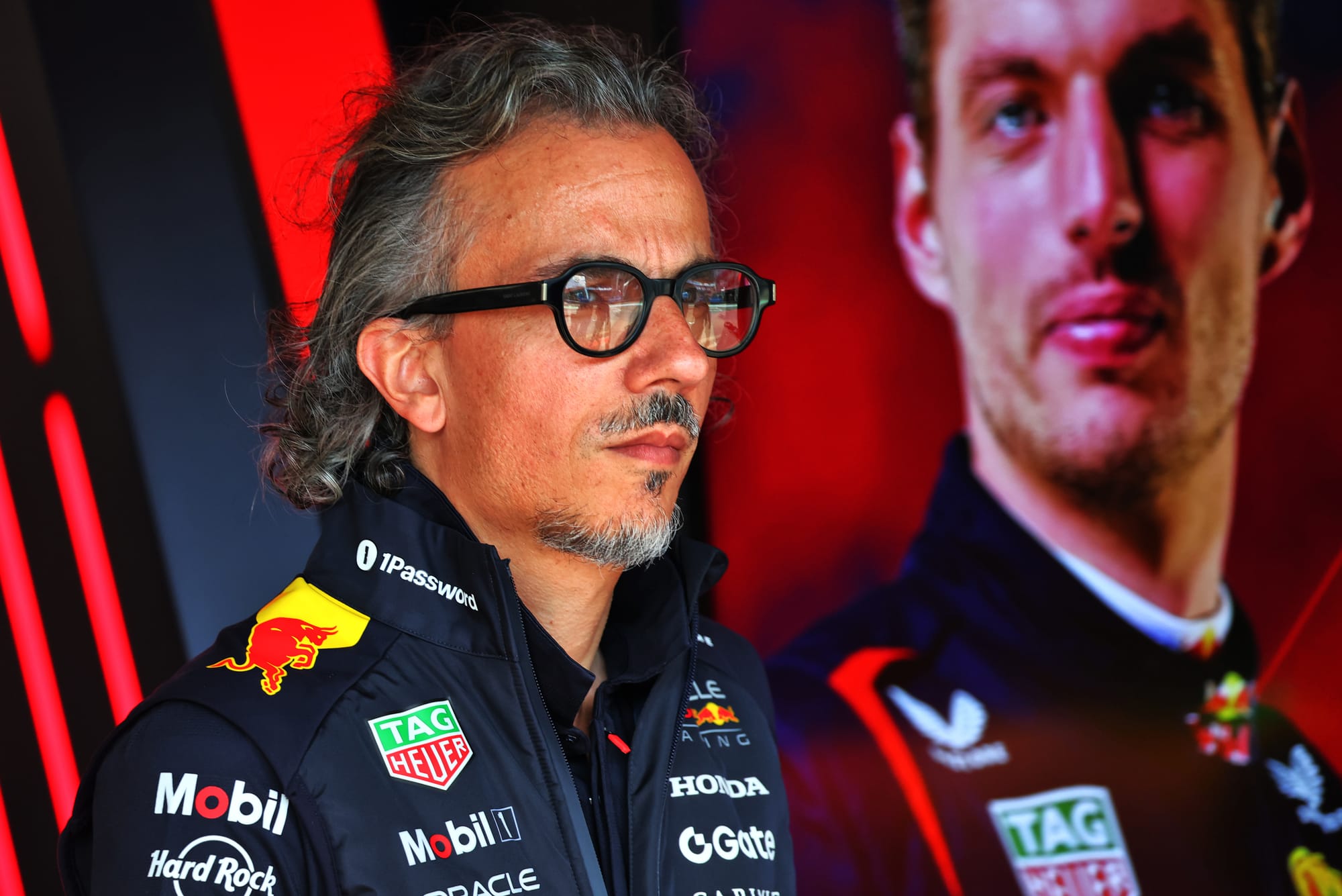 Mark Hughes : Pourquoi Verstappen a brillé et ses rivaux ont flanché dans le chaos de Bakou