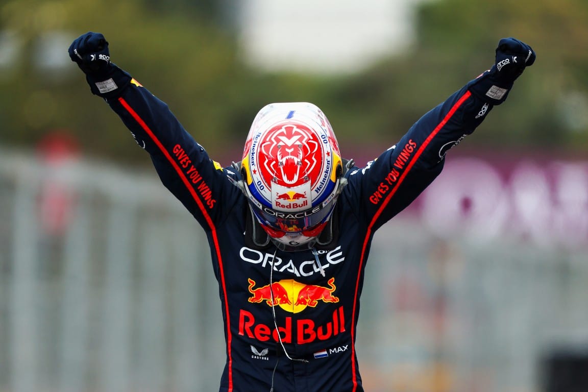 Verstappen relance le suspense pour le titre