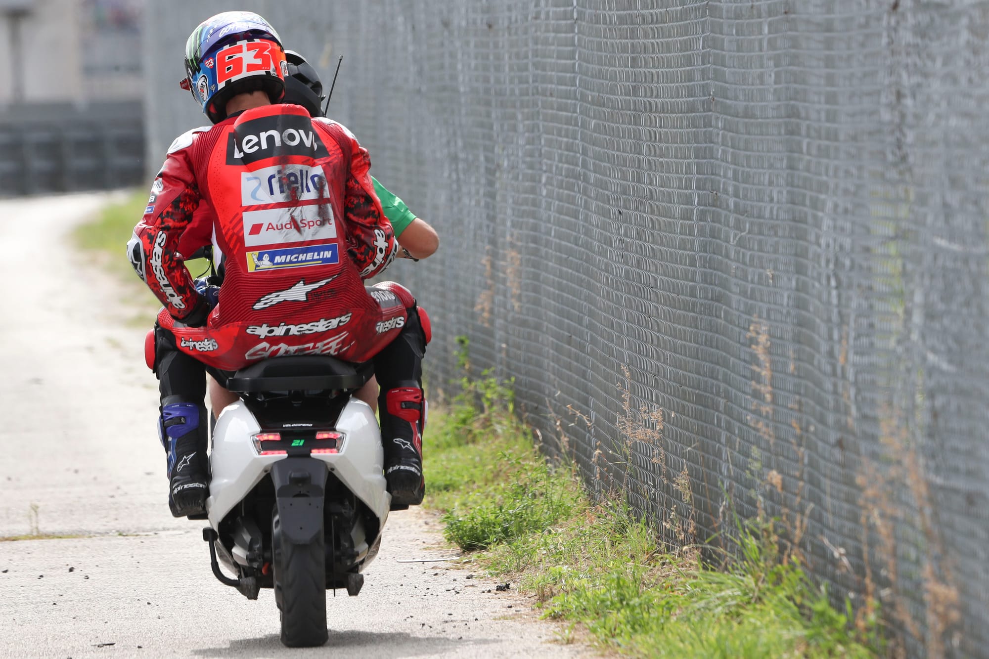 Bagnaia et Ducati : L’énigme de la saison MotoGP 2025 décryptée 🏍️🔥
