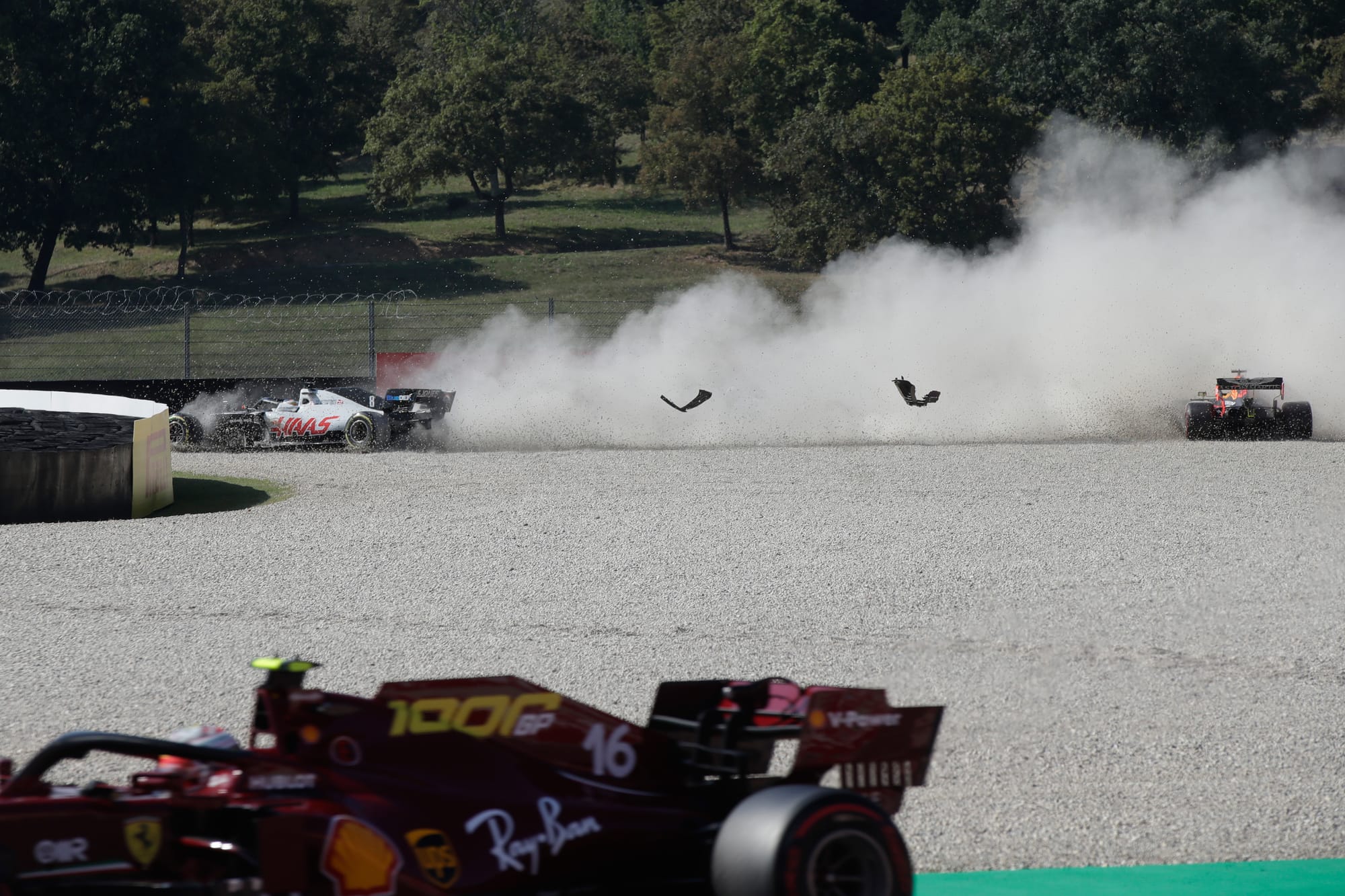 Grosjean retrouve enfin la F1 cinq ans après son spectaculaire accident
