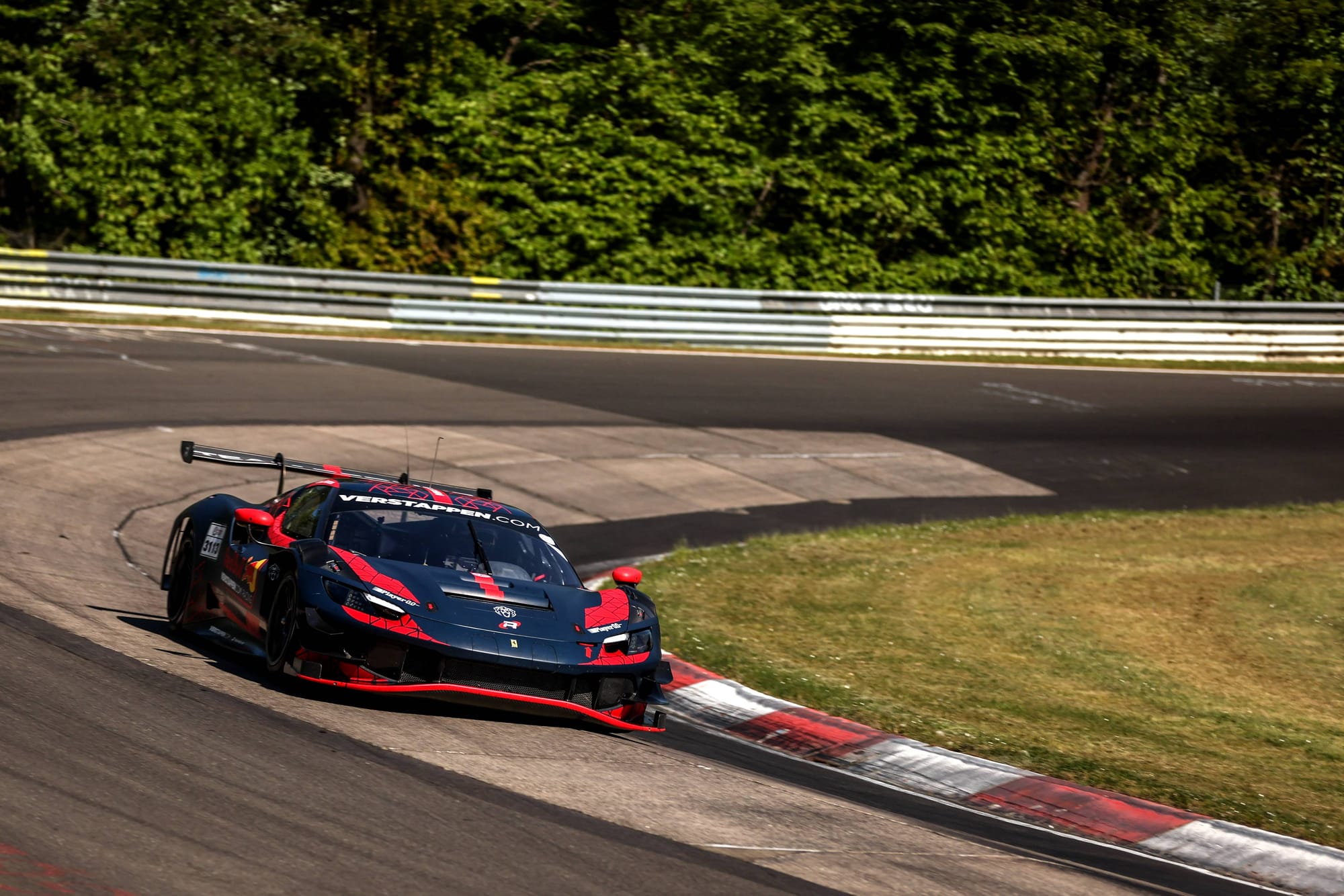 Victoire historique de Max Verstappen sur le mythique Nordschleife : nouvelle ère pour la GT3 !