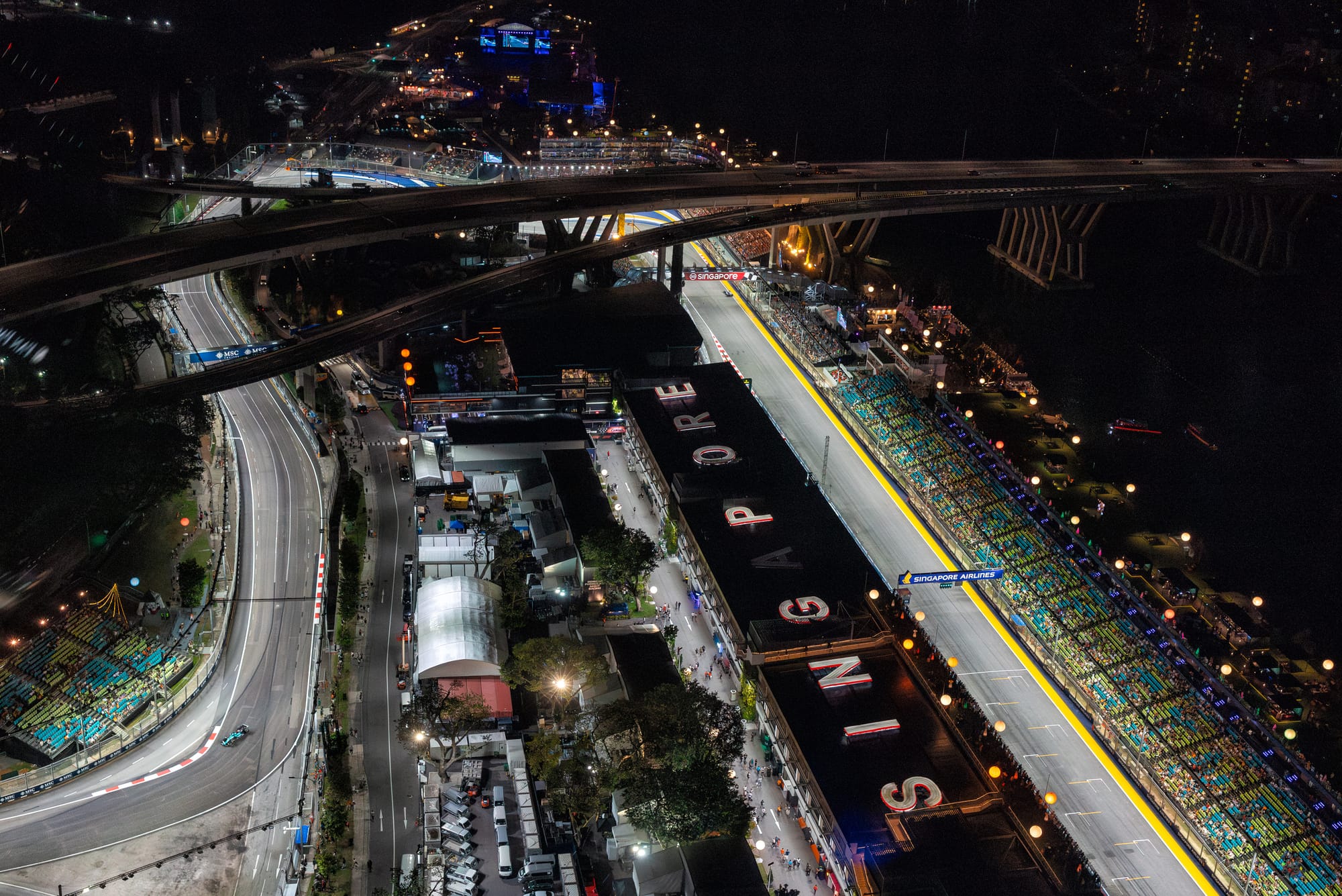 Grand Prix de Singapour F1 : Guide Complet des Horaires, Astuces et Enjeux de la Course Nocturne đ