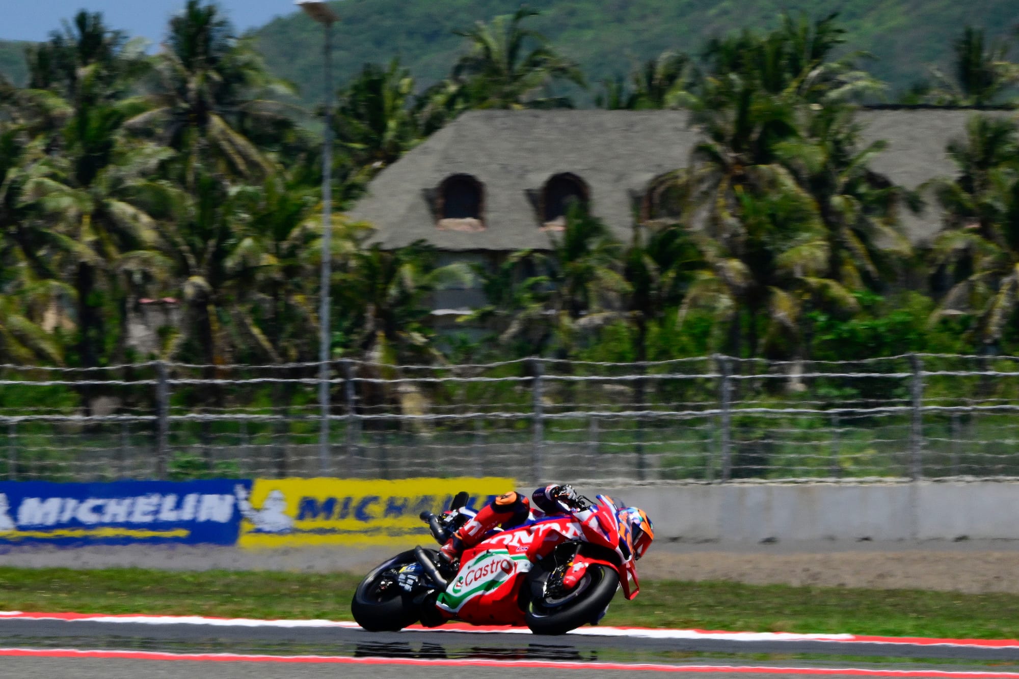 🏁 Honda s’impose à Mandalika : Une nouvelle ère pour le MotoGP en Indonésie !