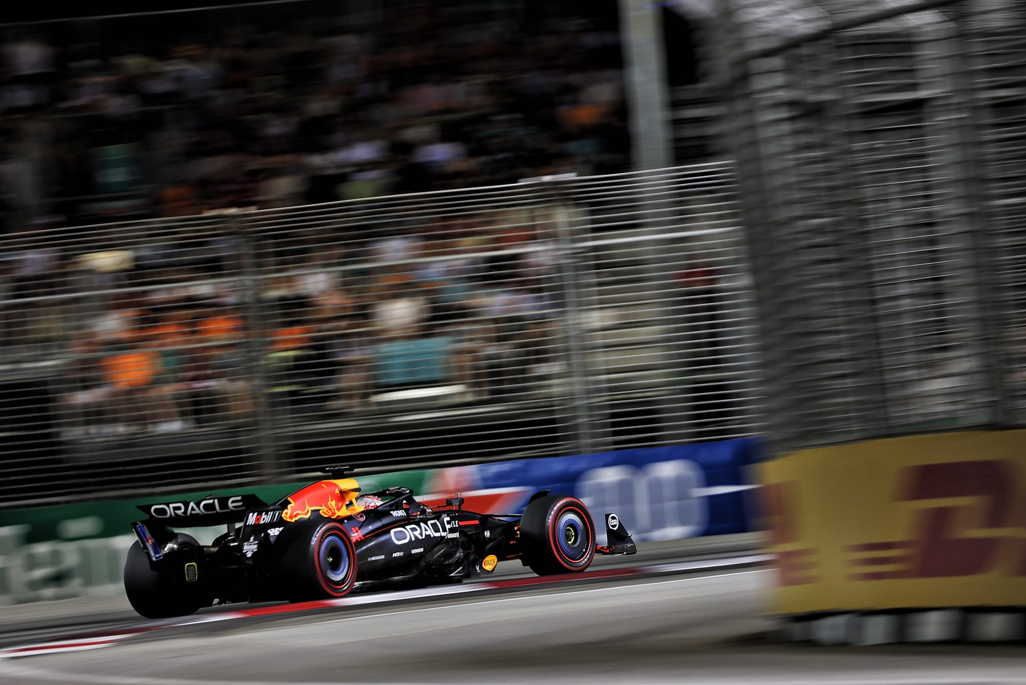 Russell surprend Singapour : Analyse complète des qualifications F1 et perspectives pour la saison 2025 🔥