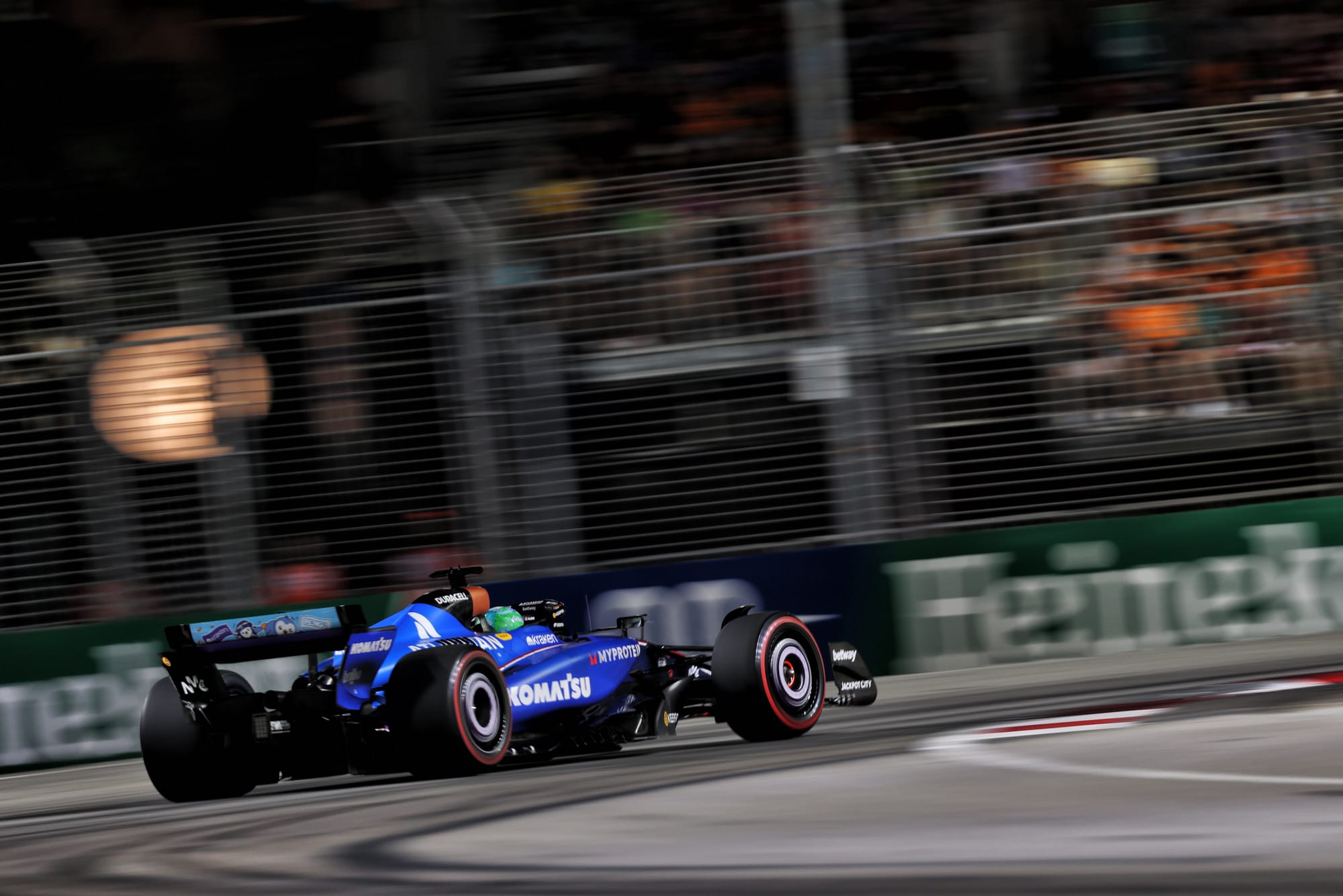 Williams disqualifié des qualifications du Grand Prix de Singapour : Analyse, conséquences et perspectives 🔎🏁