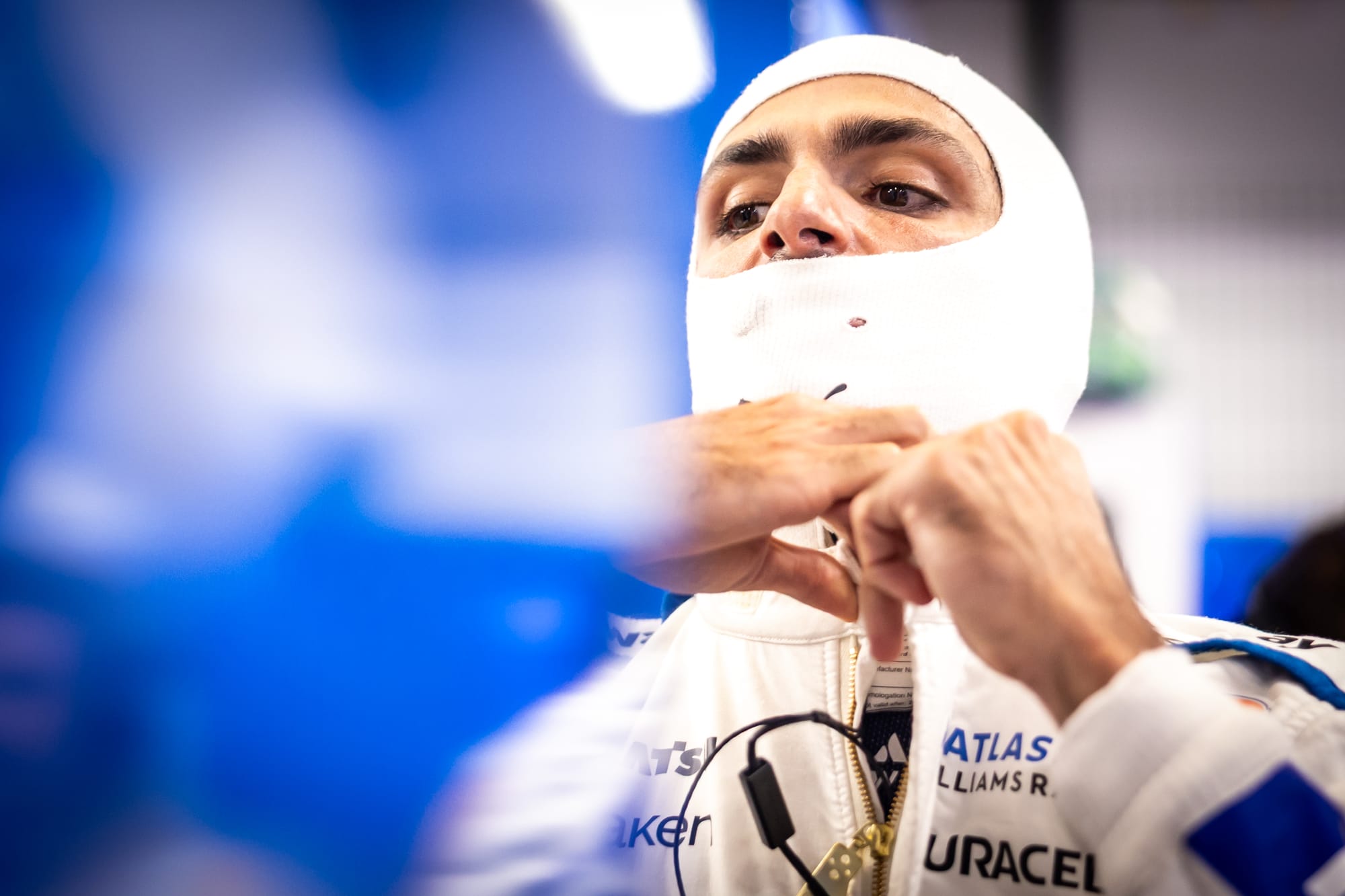 Réponse ferme de la FIA face aux critiques des pilotes F1 sur les gilets rafraîchissants