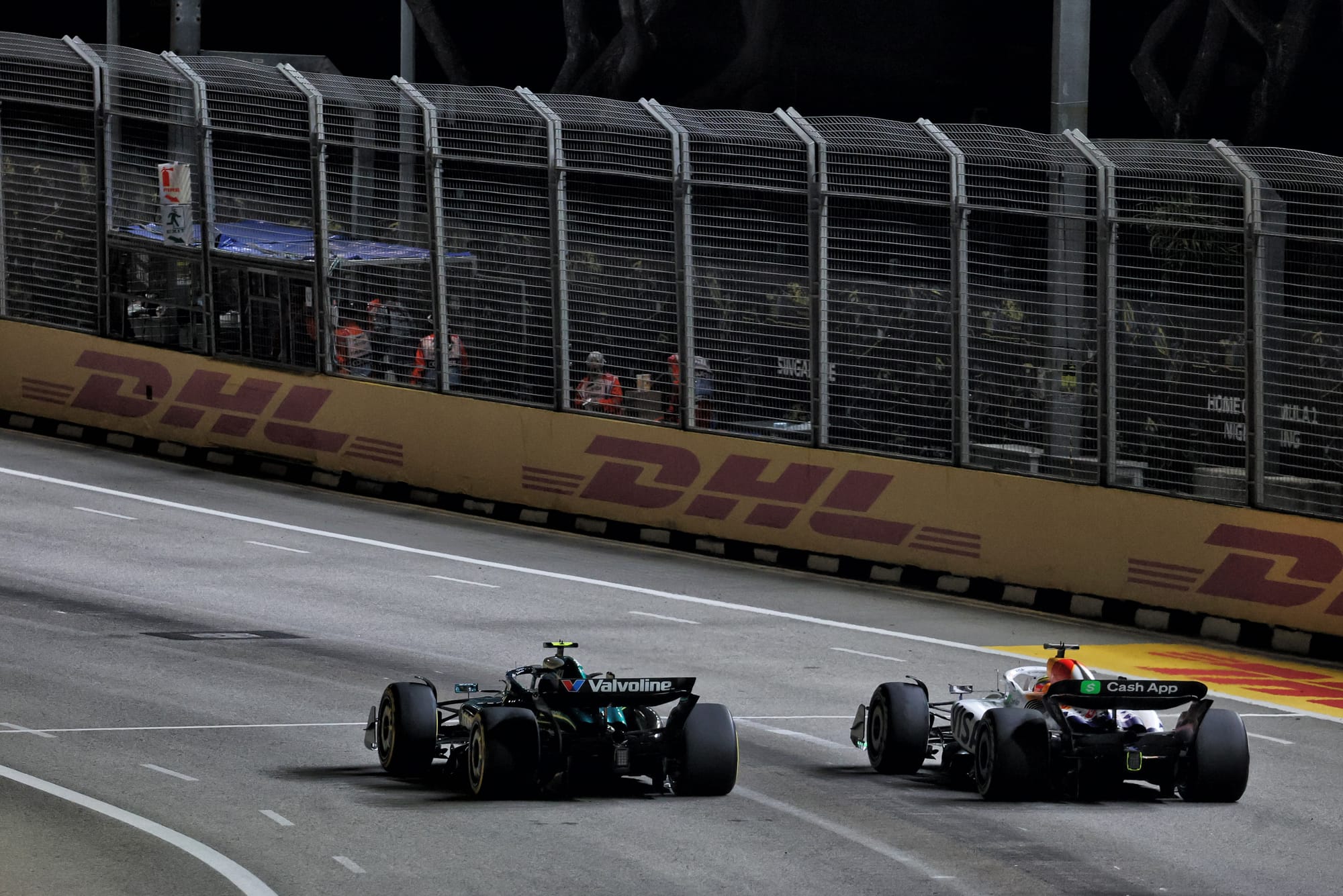 Deux pilotes disputant une bataille tactique Ă Singapour
