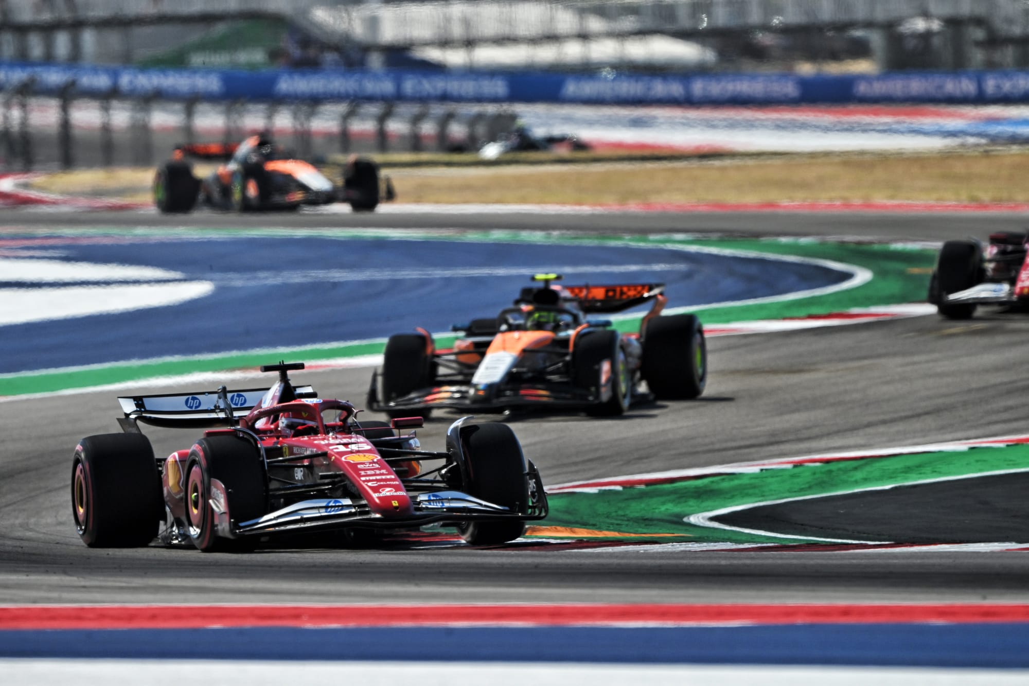 Grand Prix des États-Unis : Les erreurs stratégiques qui ont ruiné la victoire de Norris face à Verstappen 🚦