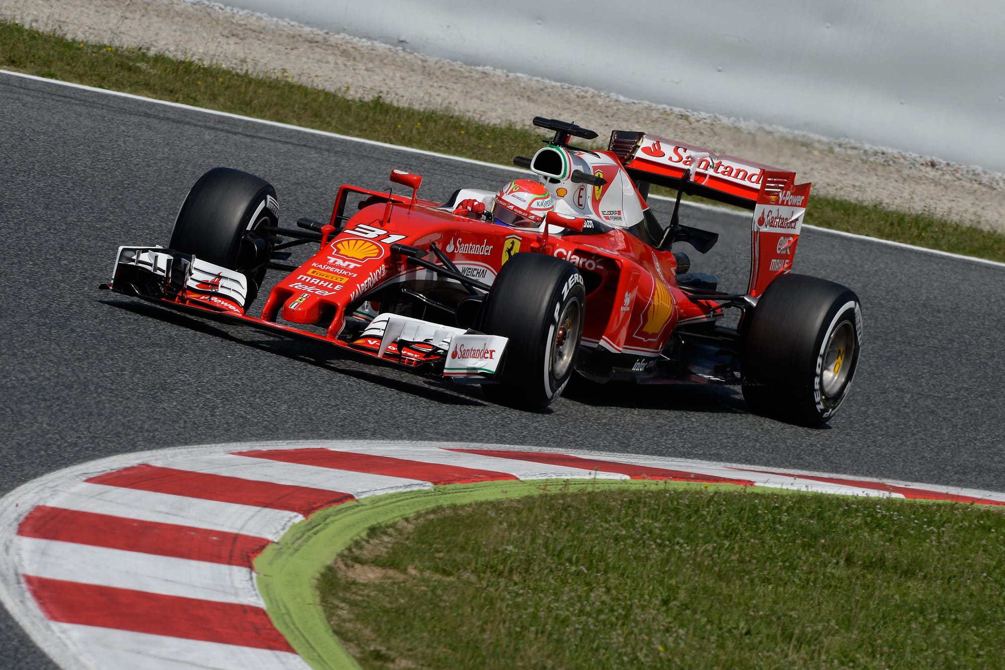 Le début mérité d'un pilote Ferrari en F1 - dix ans après son premier test