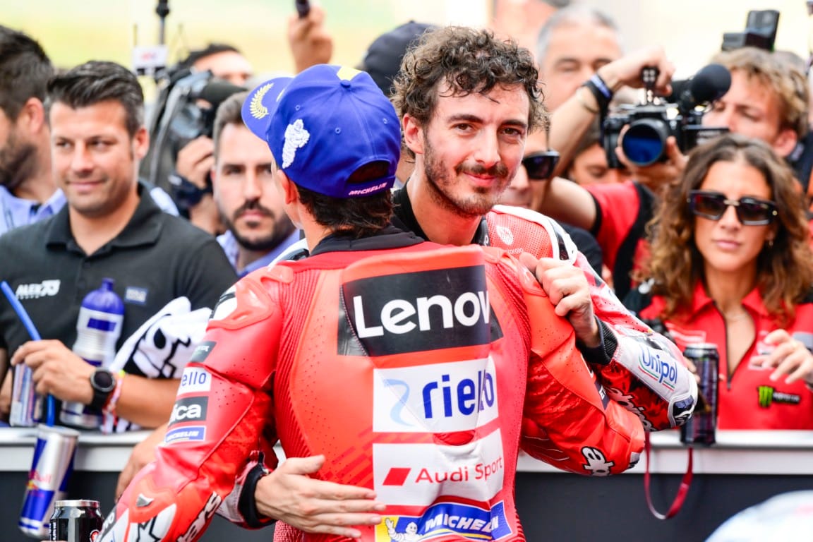 Marquez absent jusqu’en 2026 : la grande opportunité (ou le piège) de Bagnaia chez Ducati 🔥