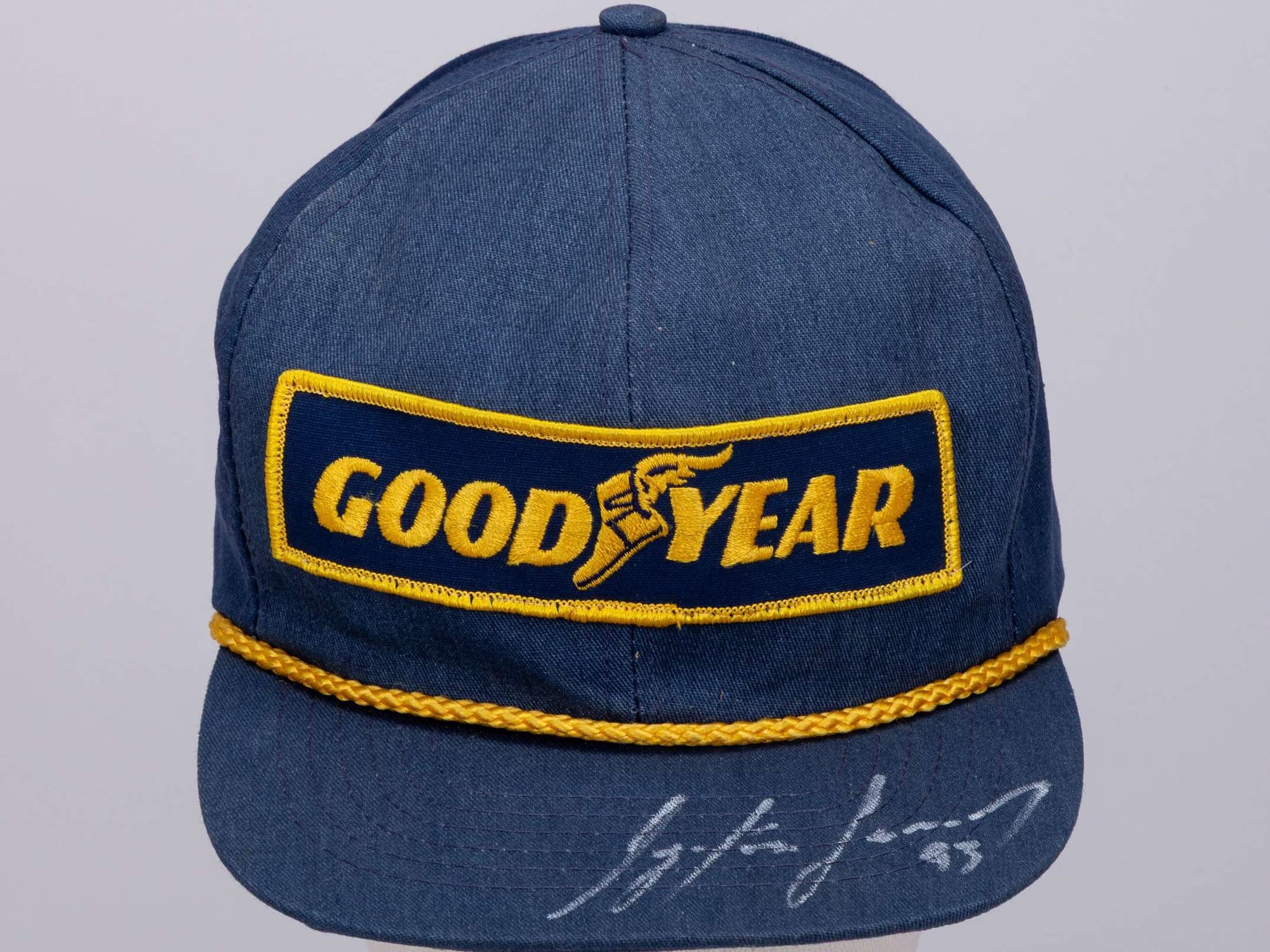 Votre chance de posséder des souvenirs signés de champions de F1 !