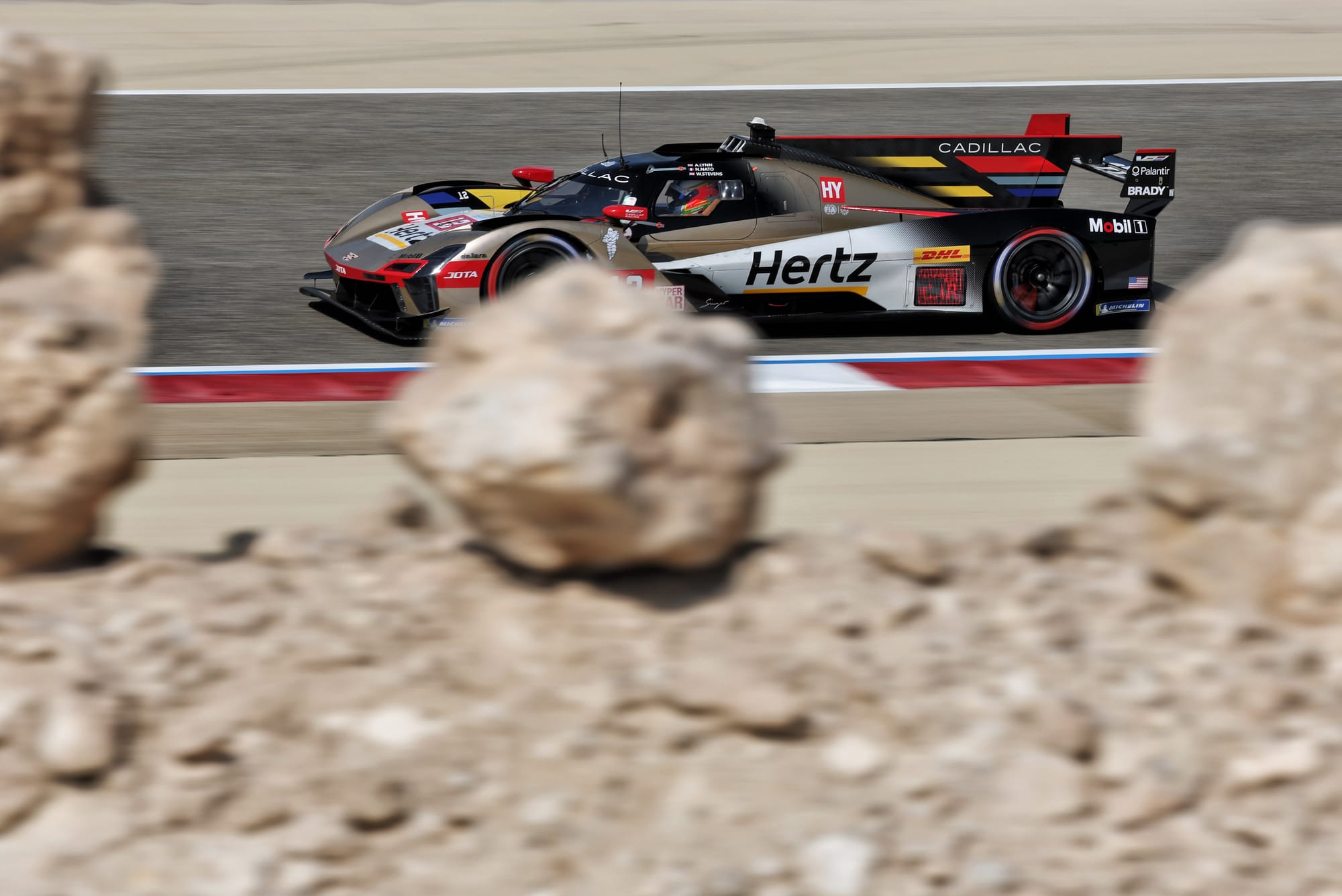 Finale WEC 2025 : Porsche ou Cadillac peuvent-elles stopper Ferrari ?