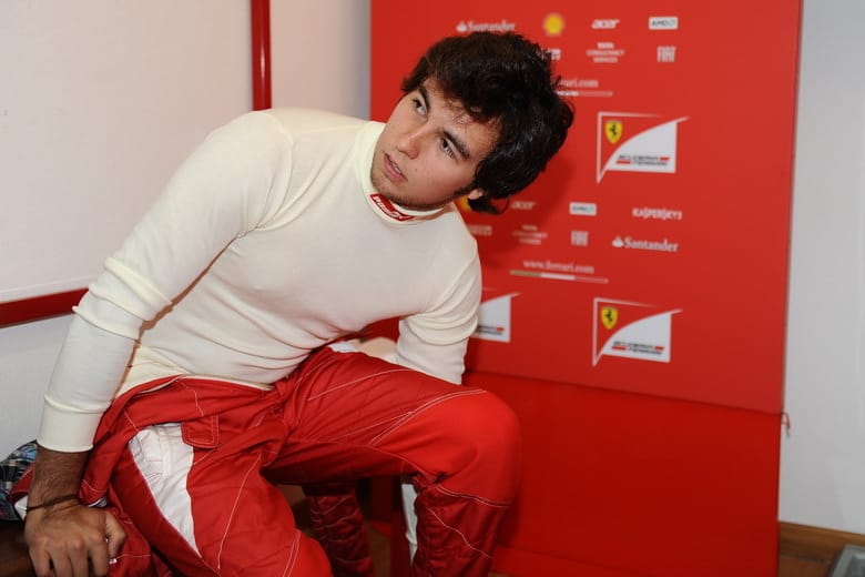 Sergio Pérez et la Ferrari qui lui a échappé : le carrefour d’une carrière F1 ⚡️